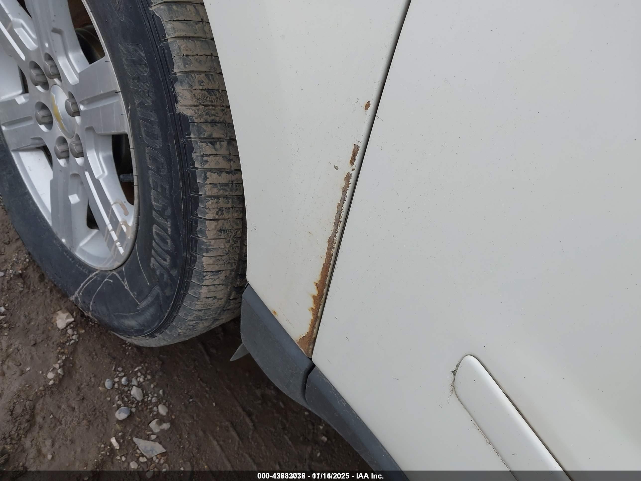 CHEVROLET TRAVERSE image 6
