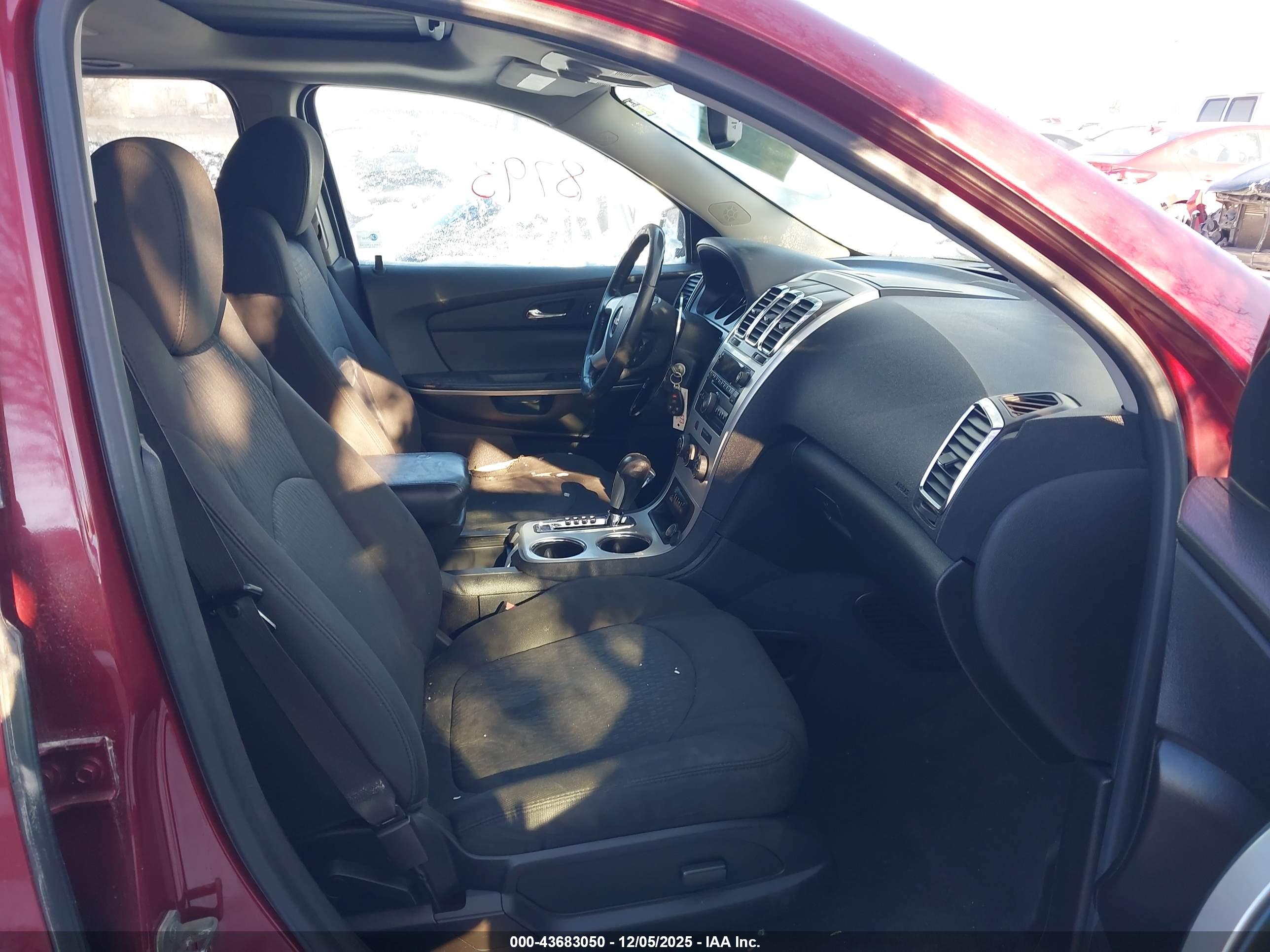GMC ACADIA image 5