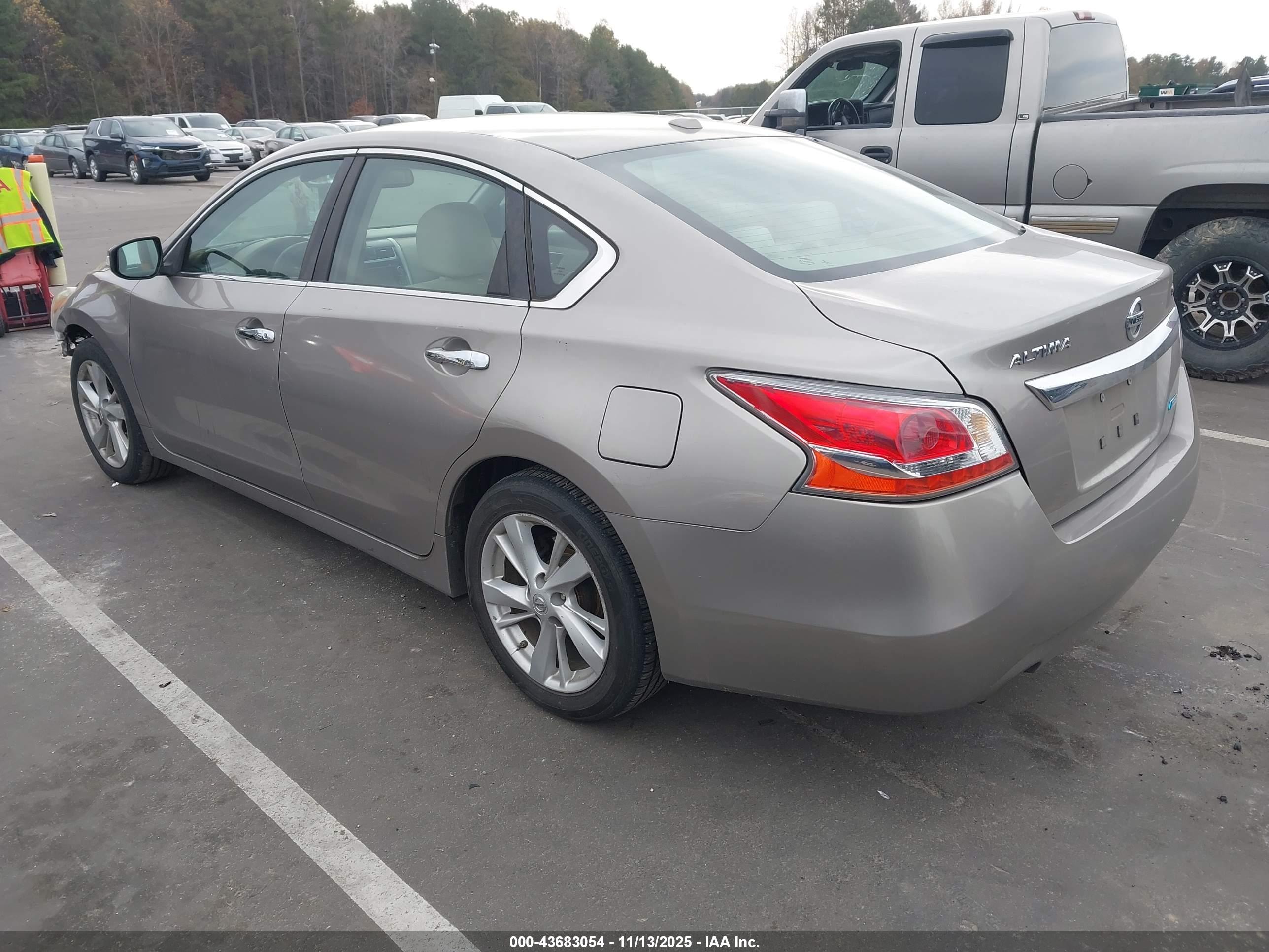 NISSAN ALTIMA image 3