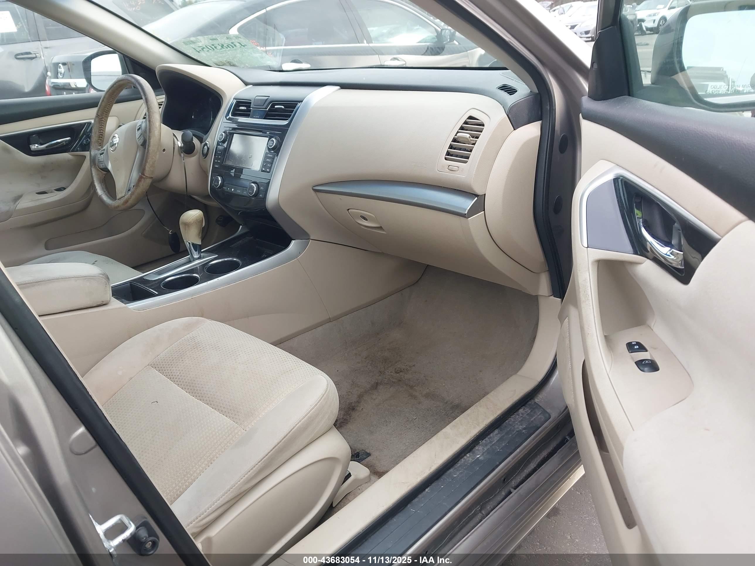 NISSAN ALTIMA image 5