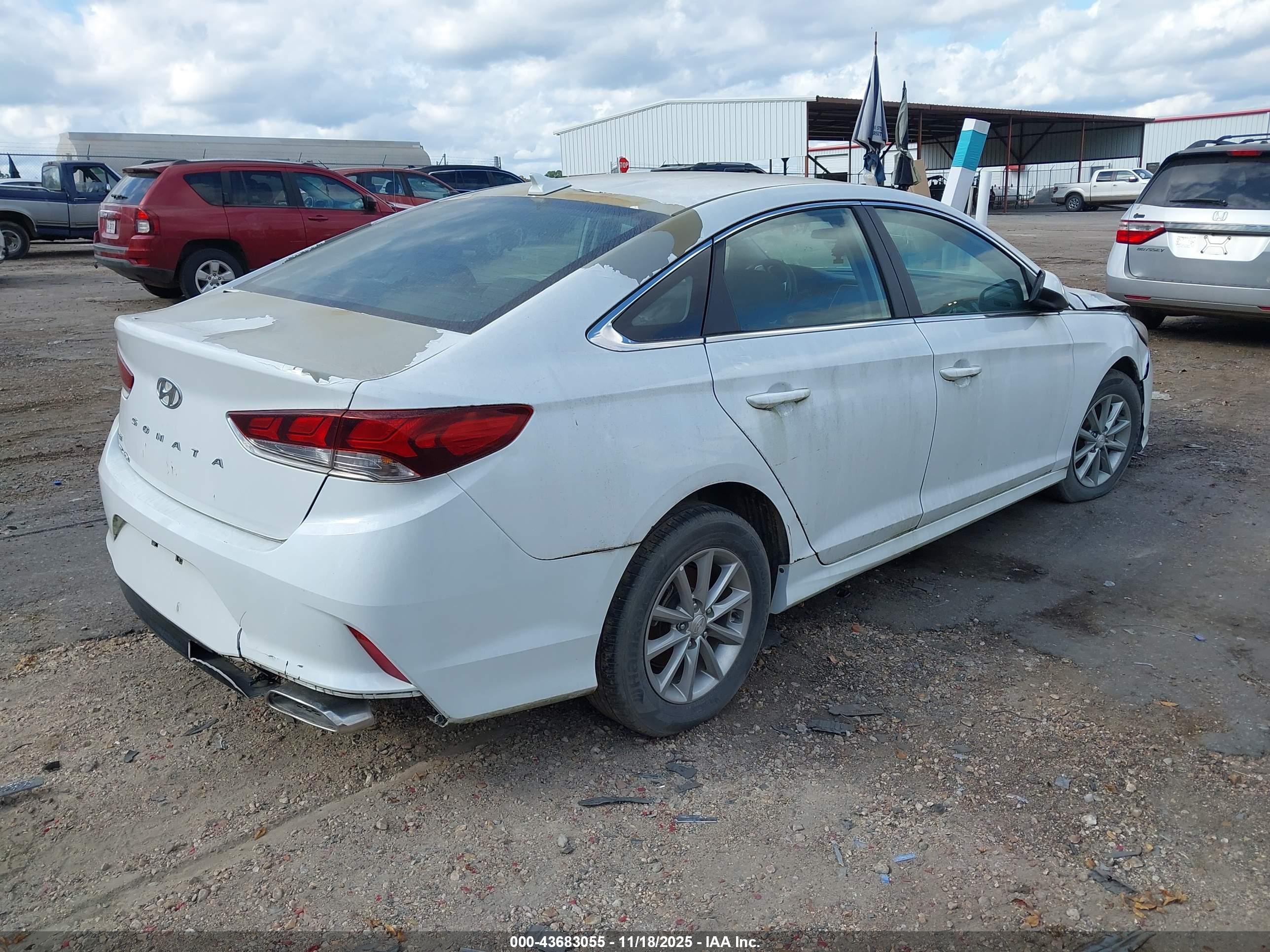 HYUNDAI SONATA image 4