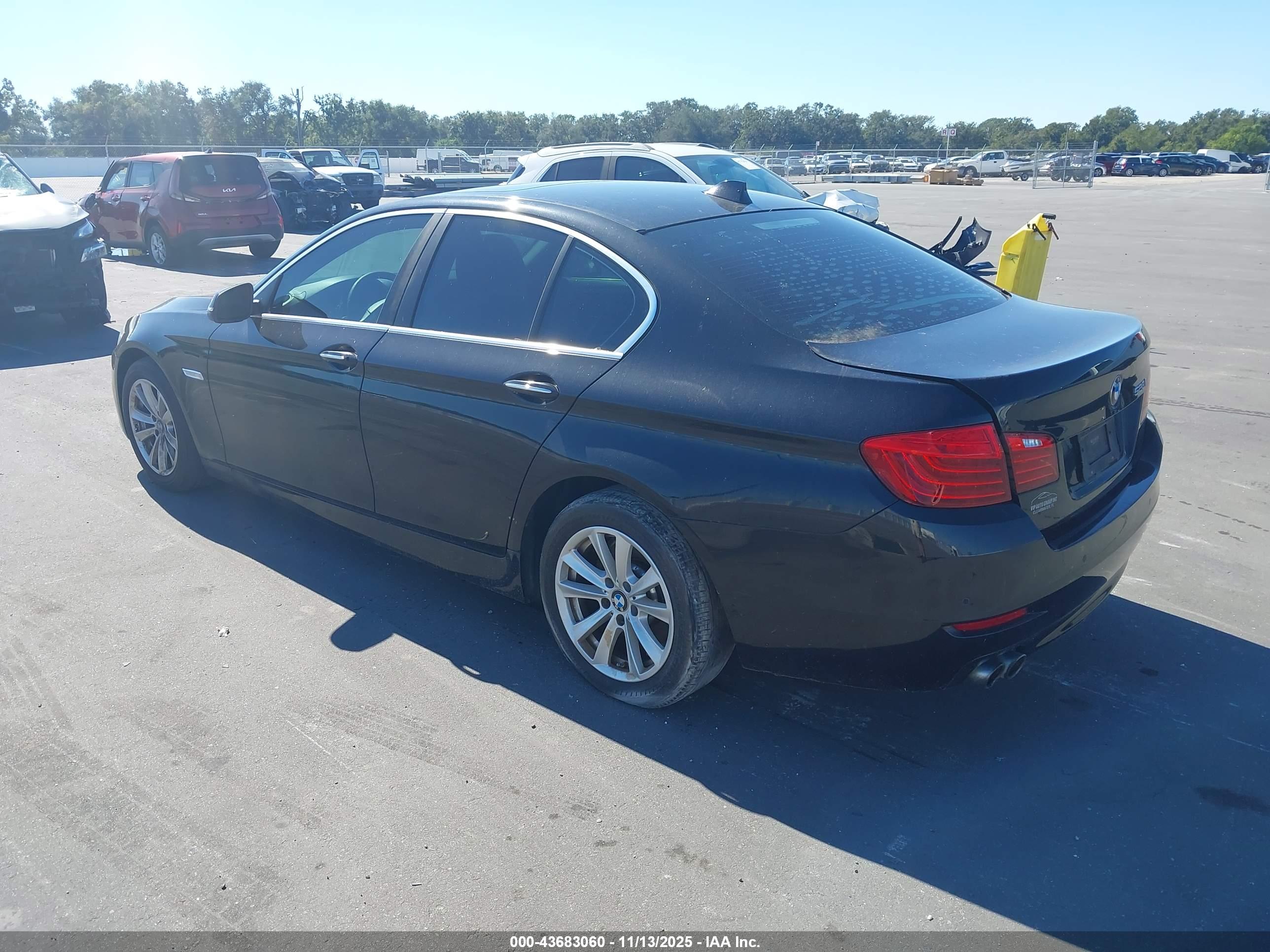 BMW 528I image 3