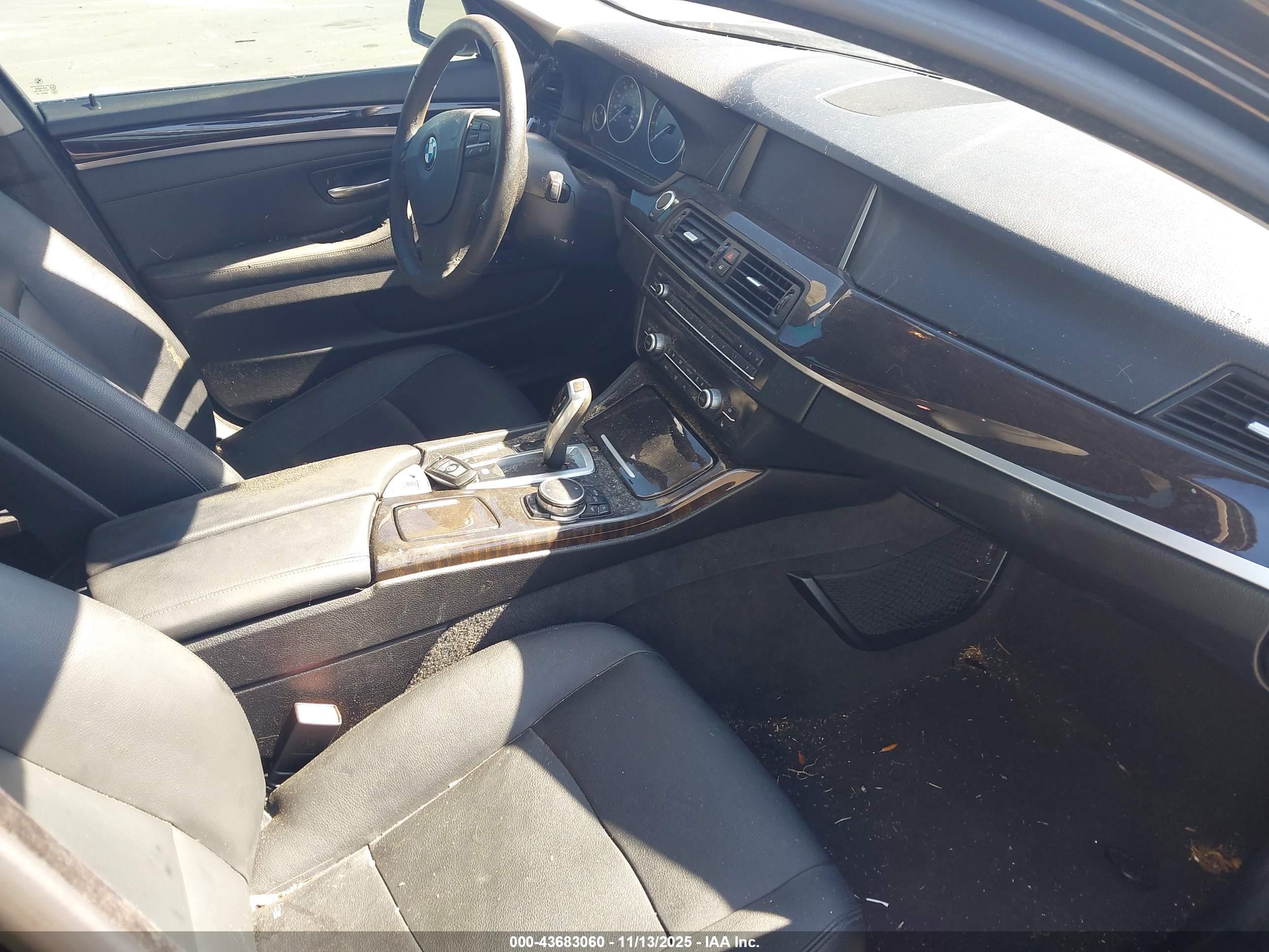 BMW 528I image 5