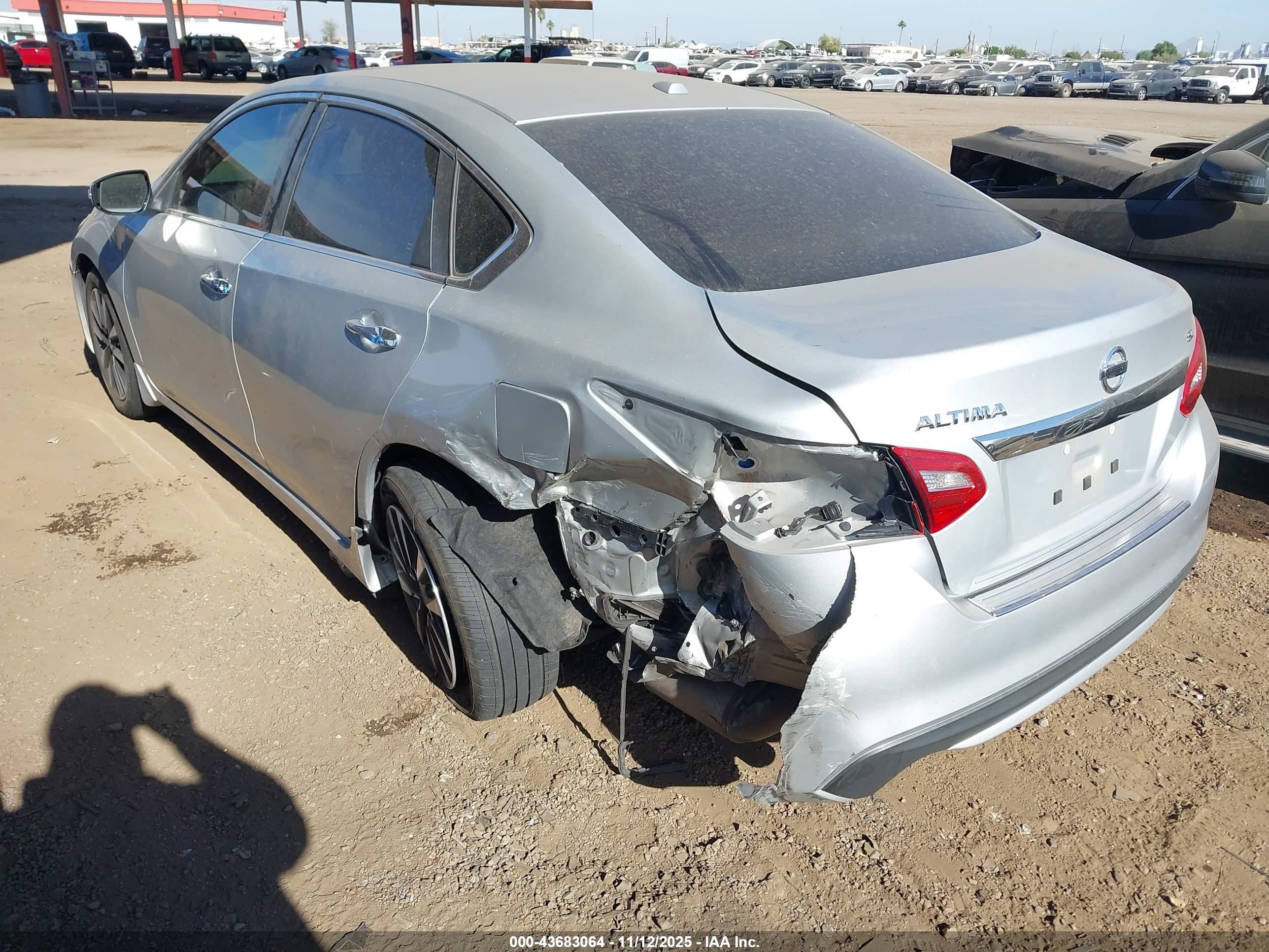 NISSAN ALTIMA image 3