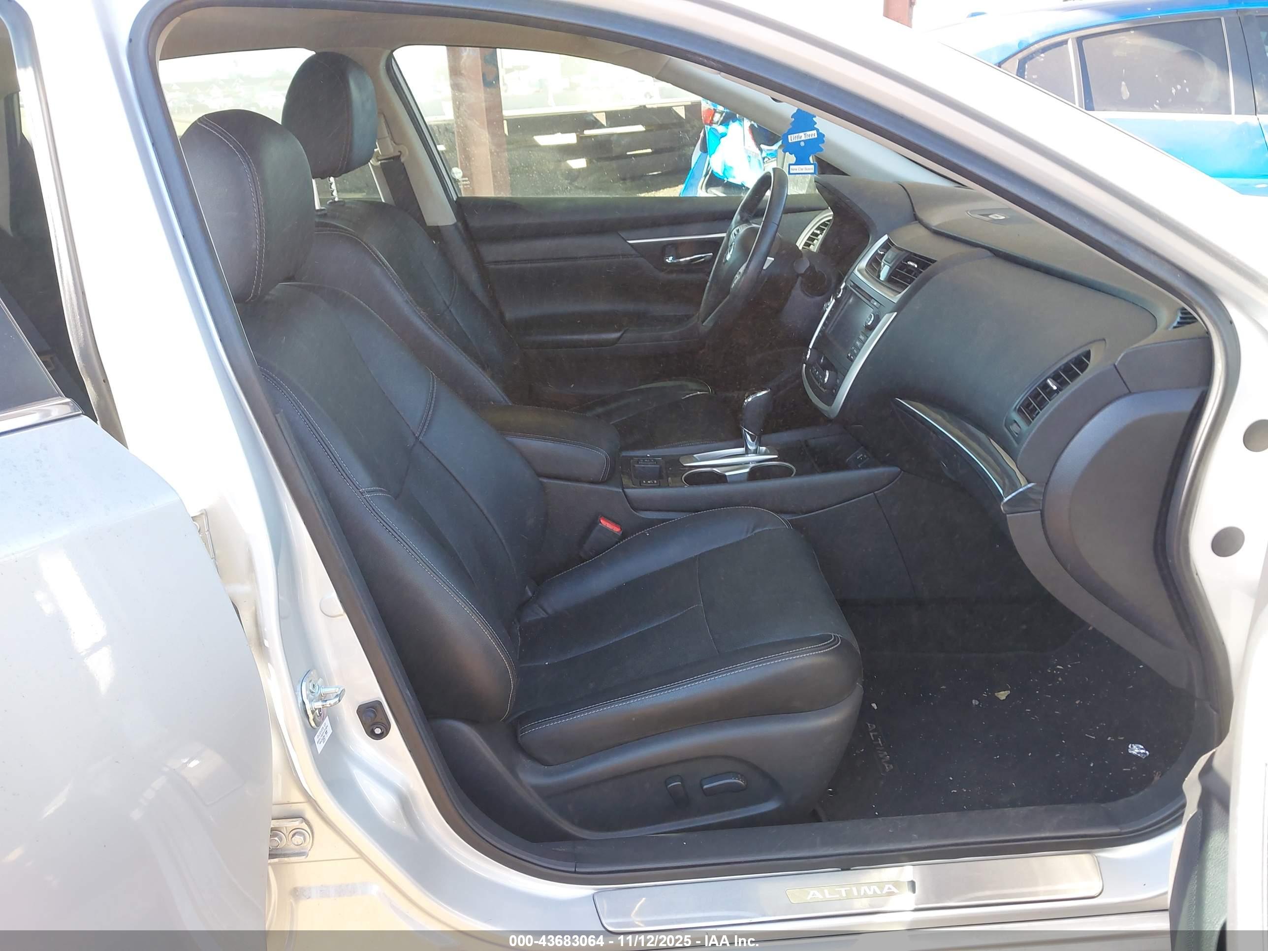 NISSAN ALTIMA image 5