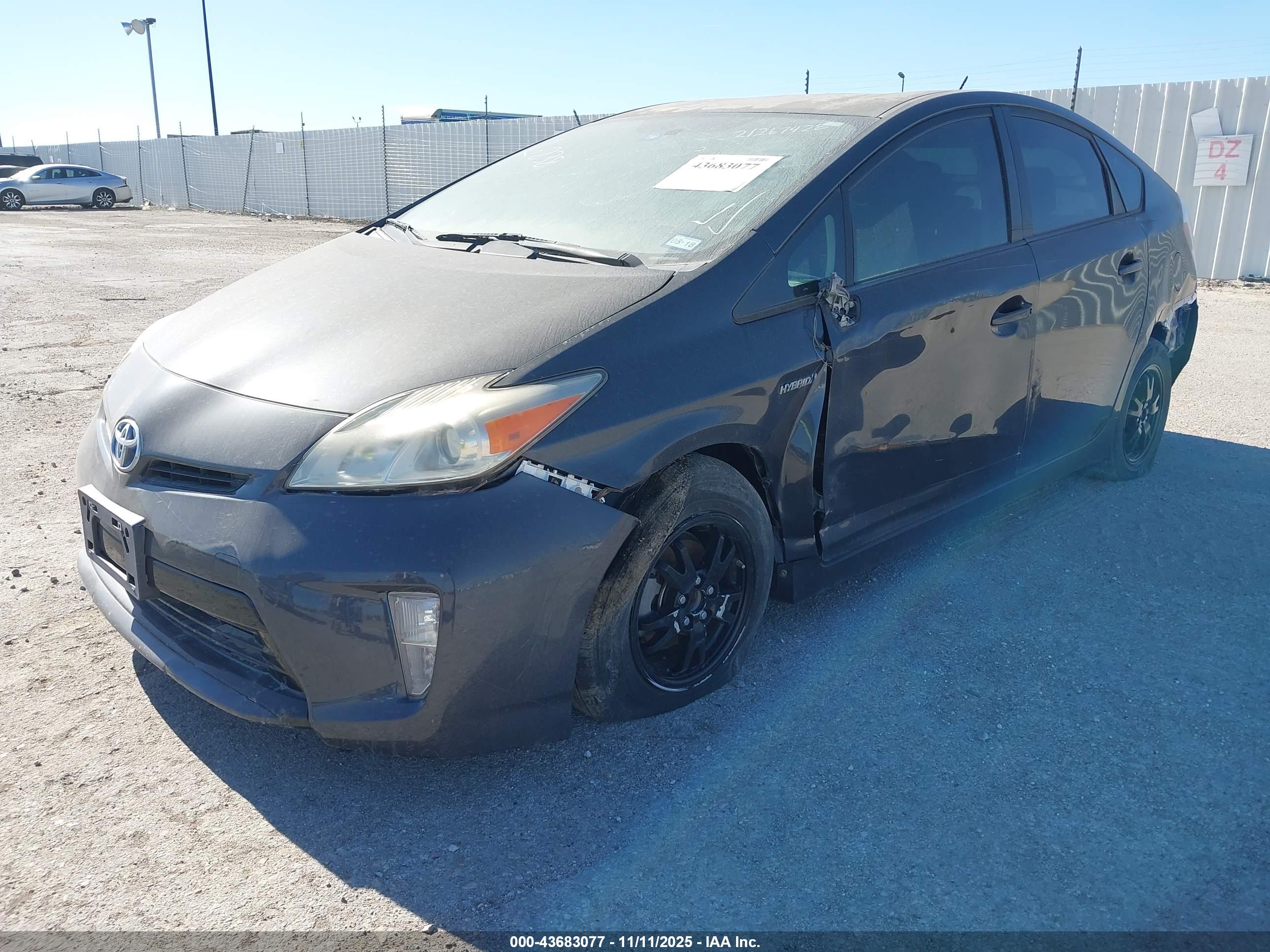 TOYOTA PRIUS image 2