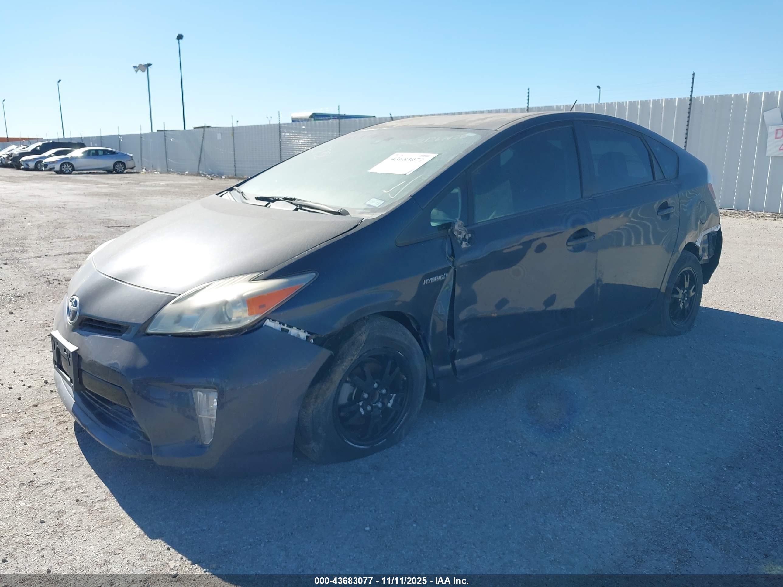 TOYOTA PRIUS image 6
