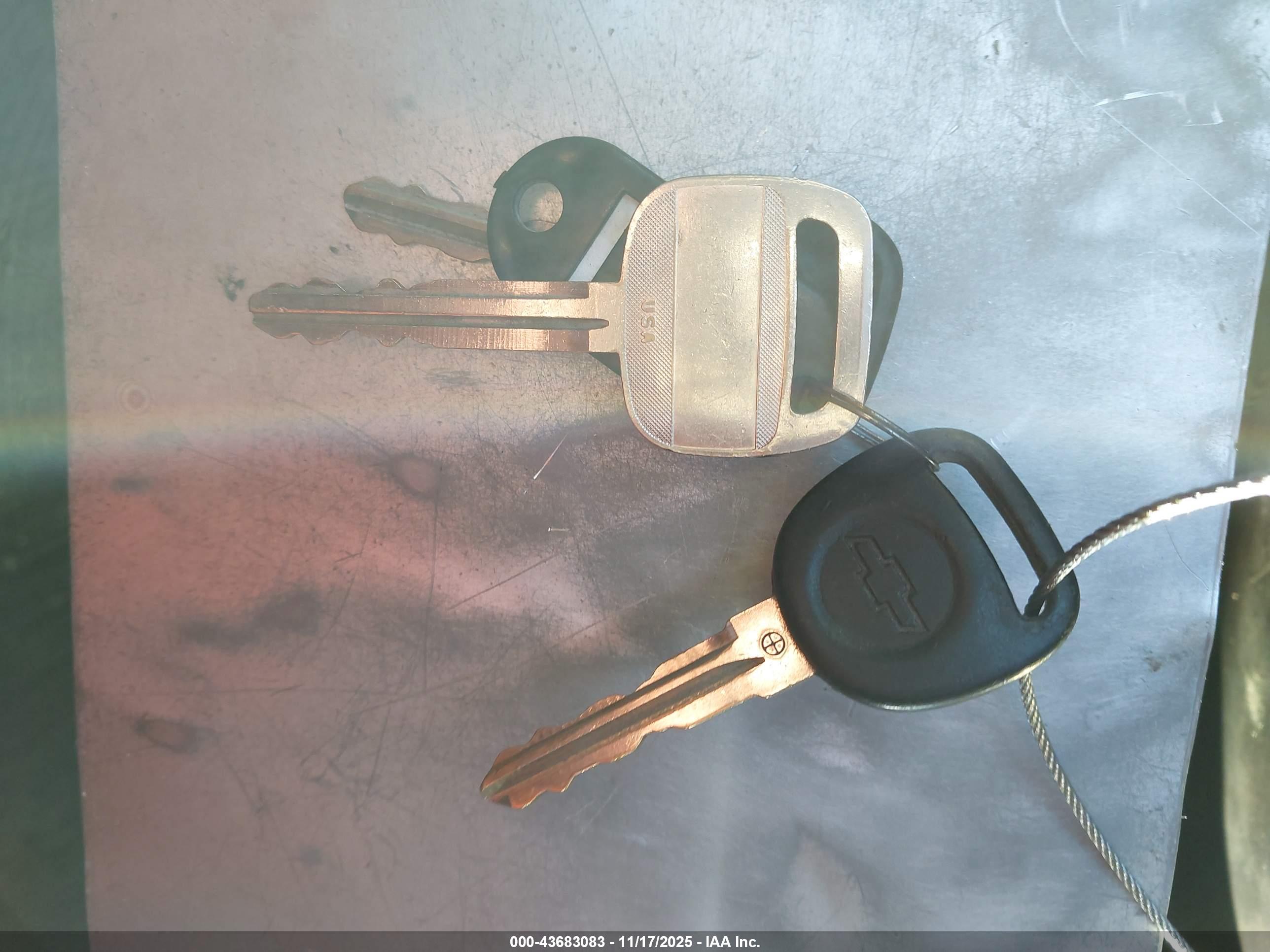 CHEVROLET EXPRESS image 11