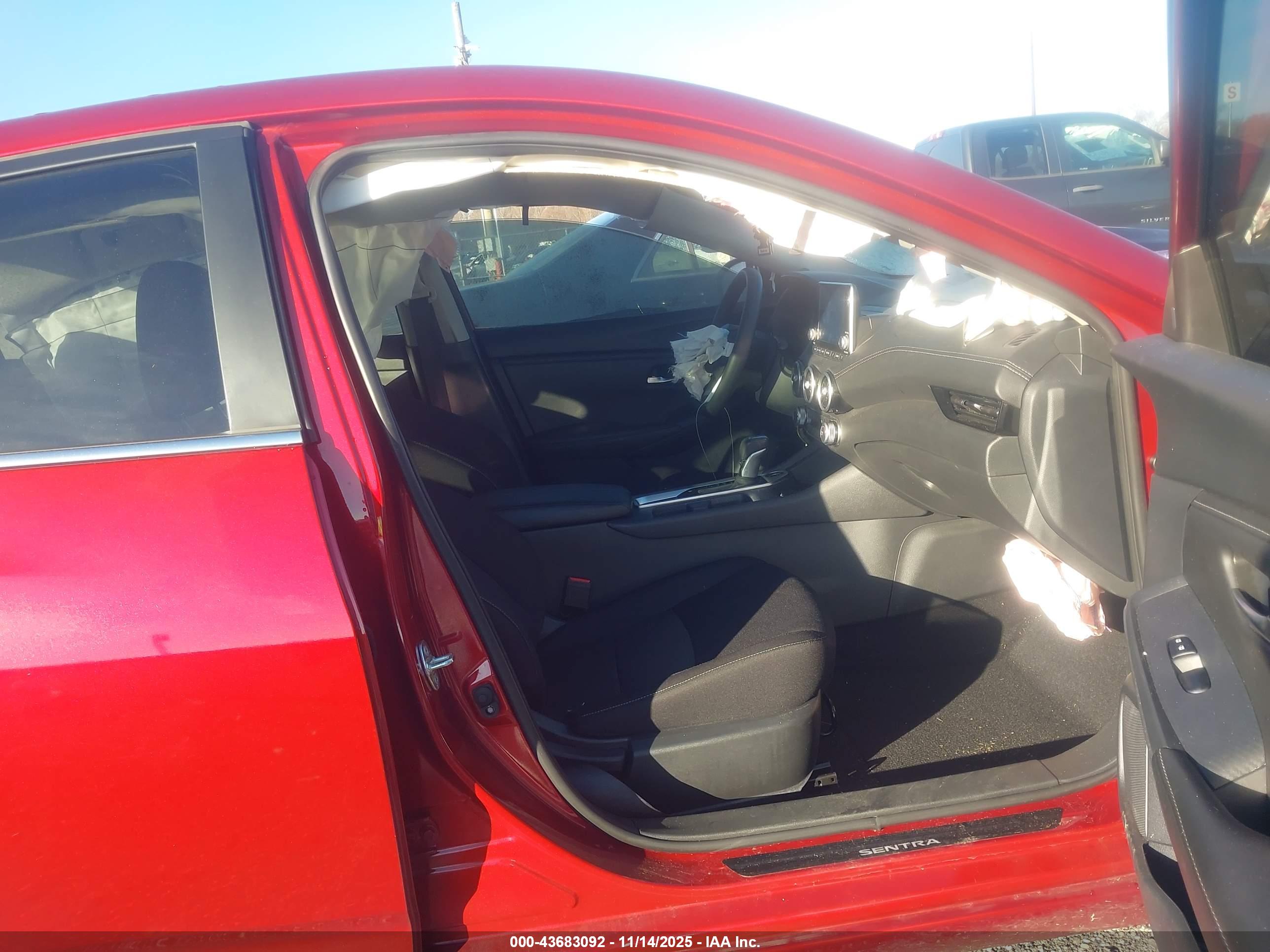 NISSAN SENTRA image 5