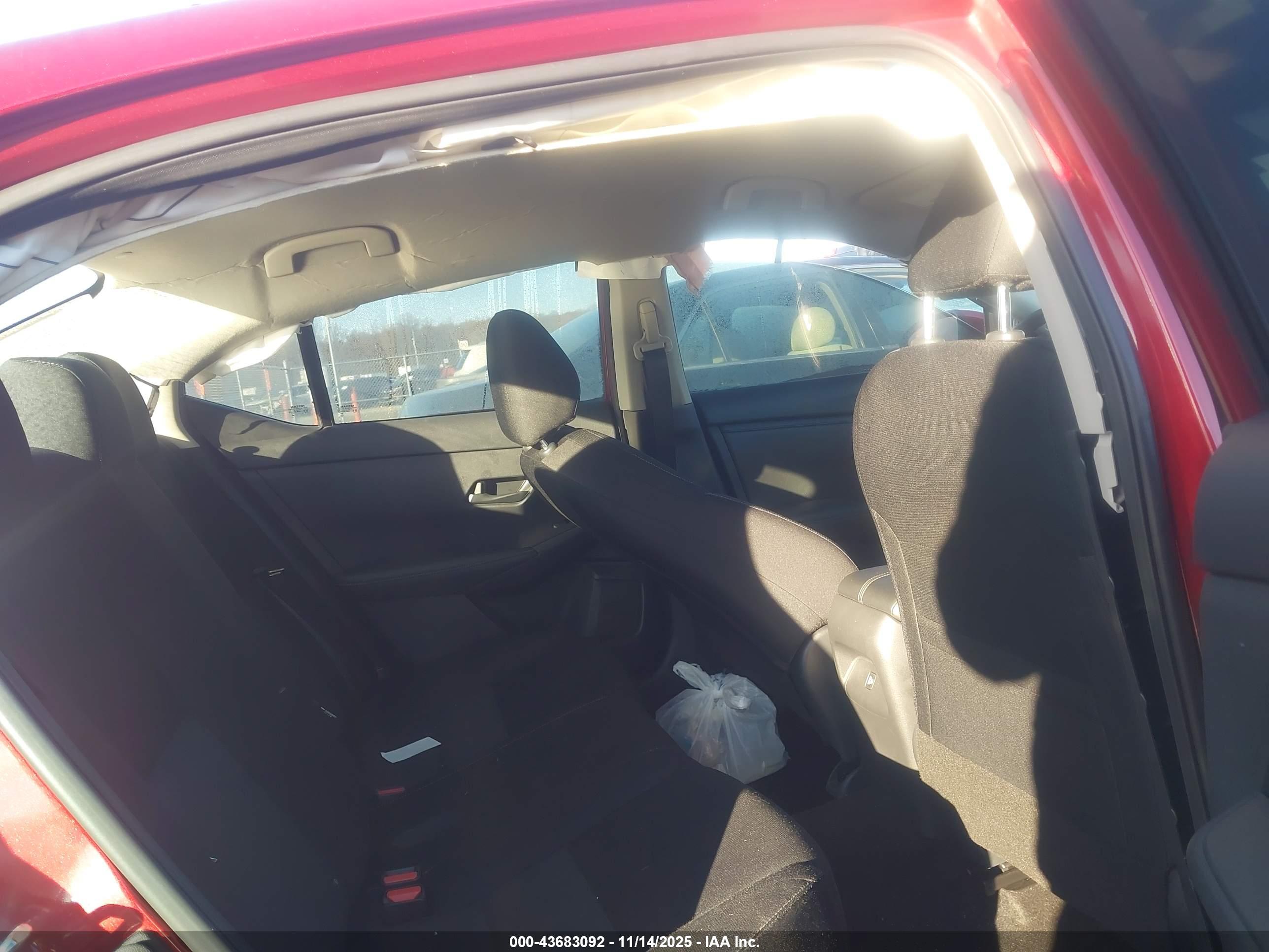 NISSAN SENTRA image 8