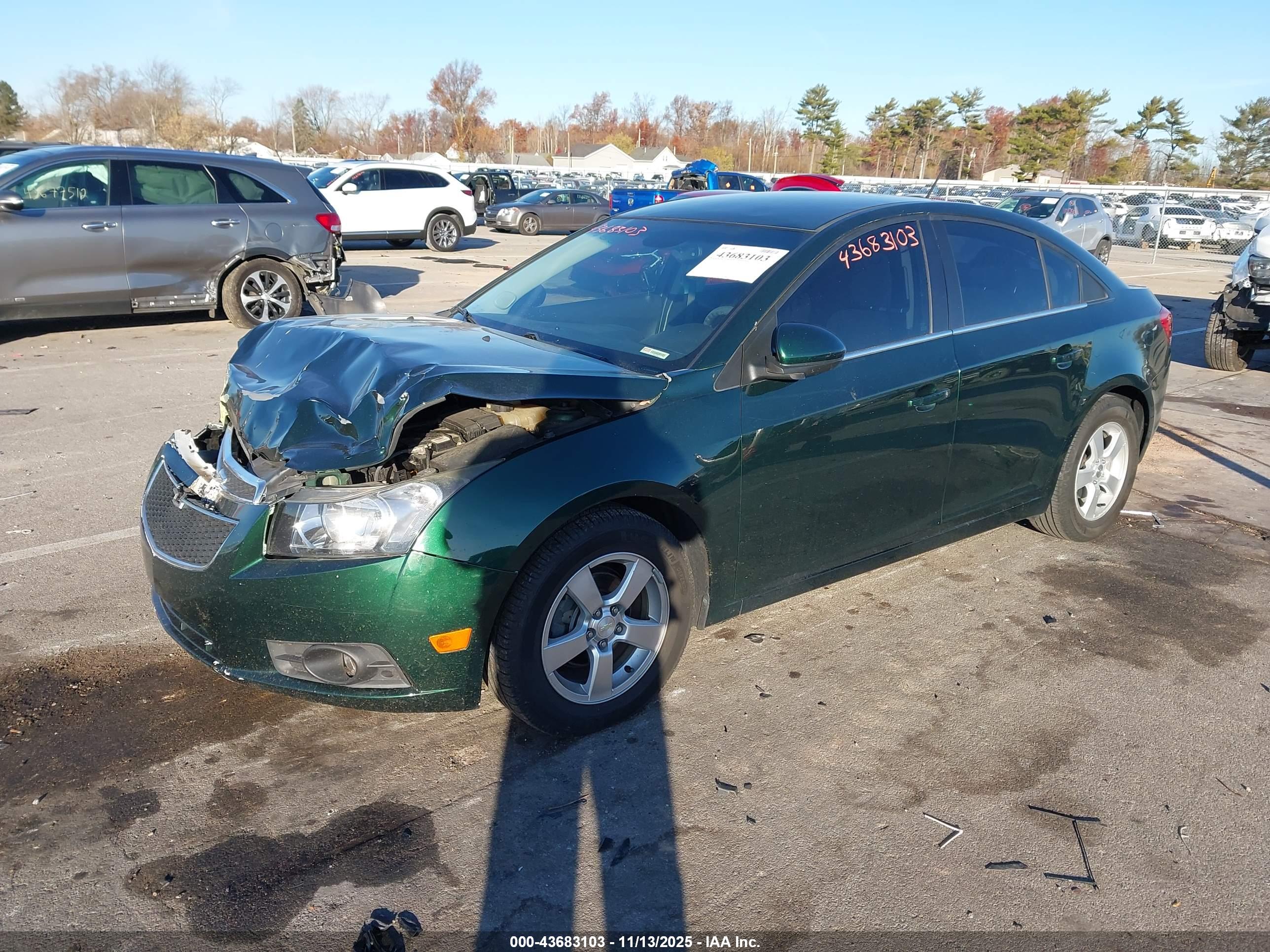 CHEVROLET CRUZE image 2