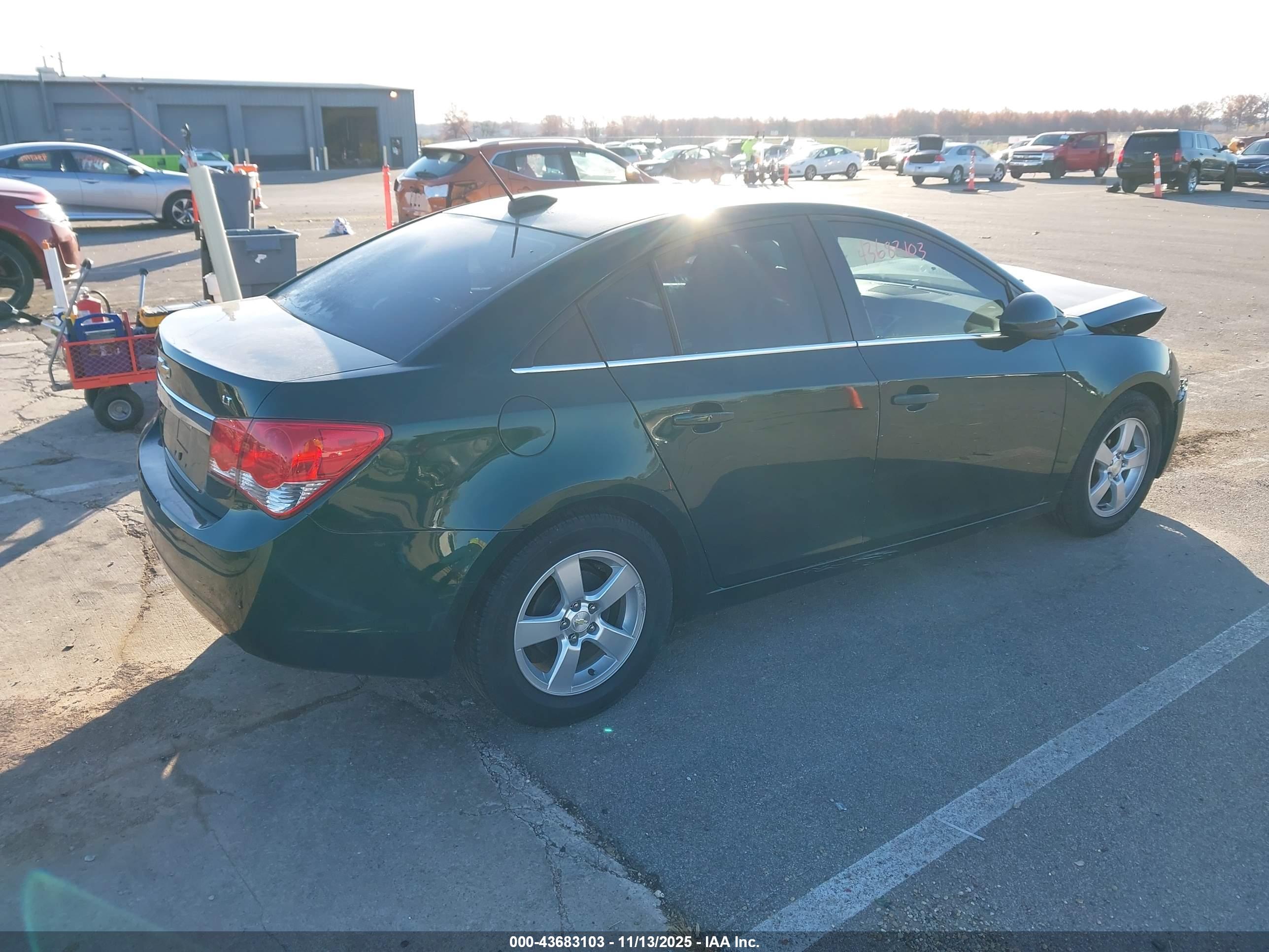 CHEVROLET CRUZE image 4