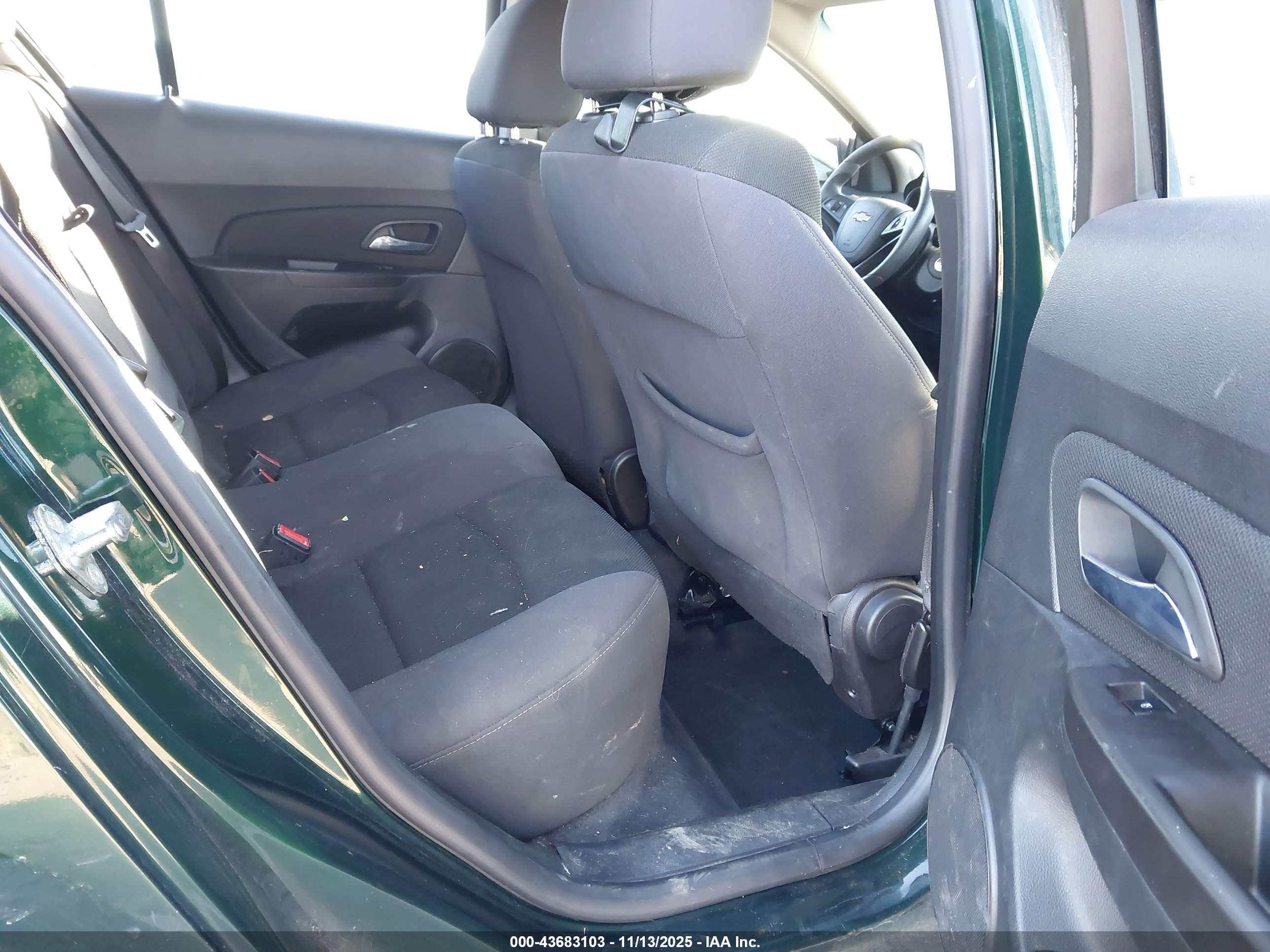 CHEVROLET CRUZE image 8
