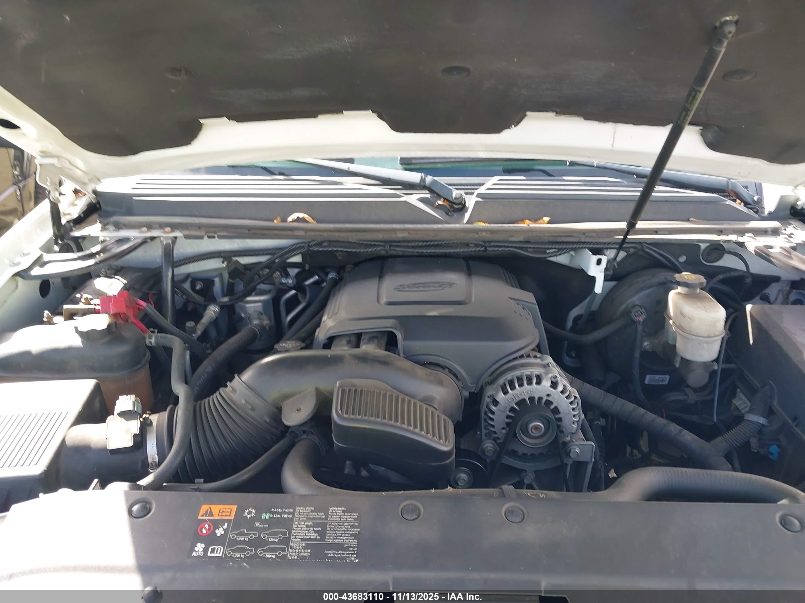 CHEVROLET TAHOE image 10