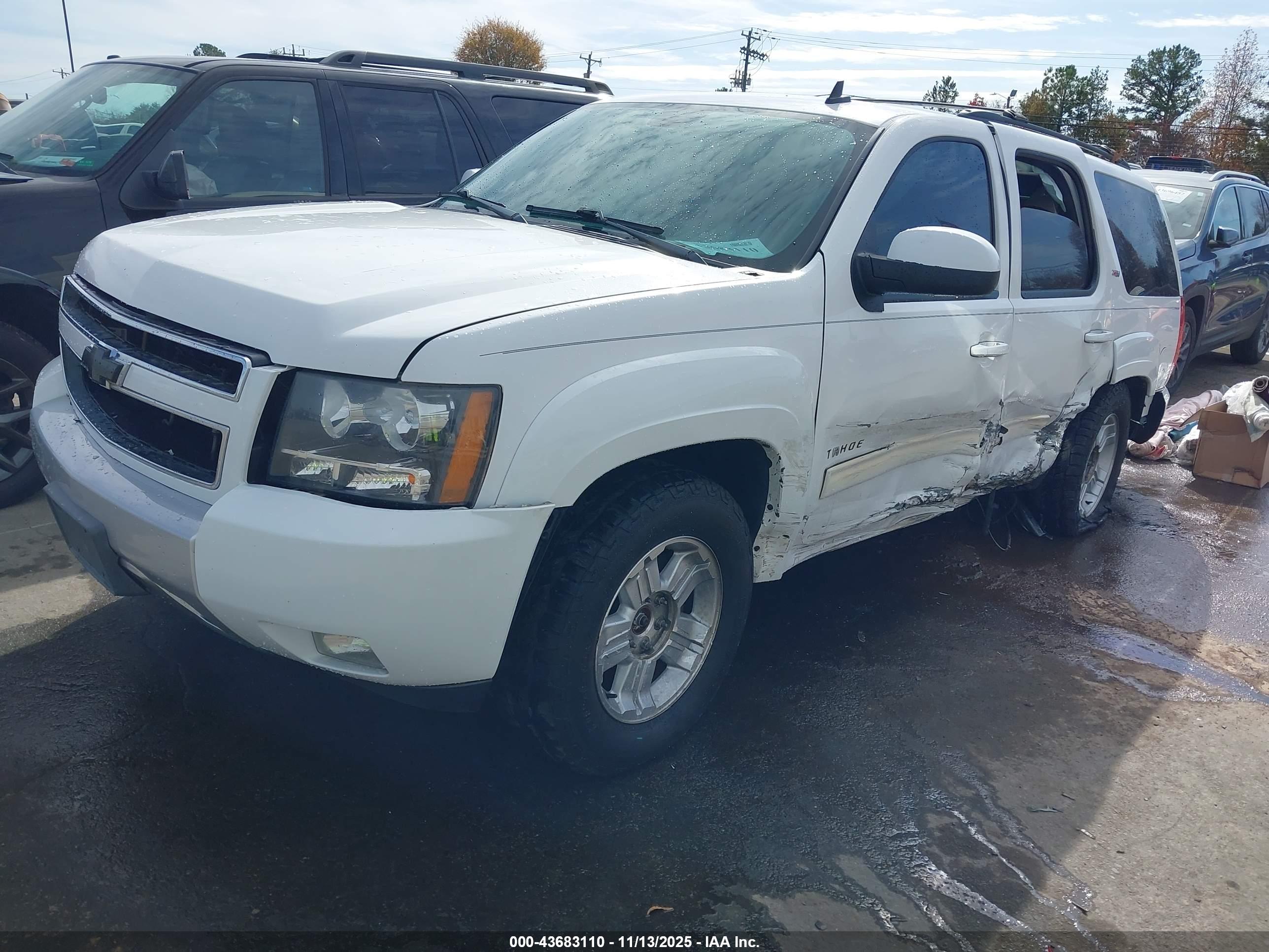 CHEVROLET TAHOE image 2