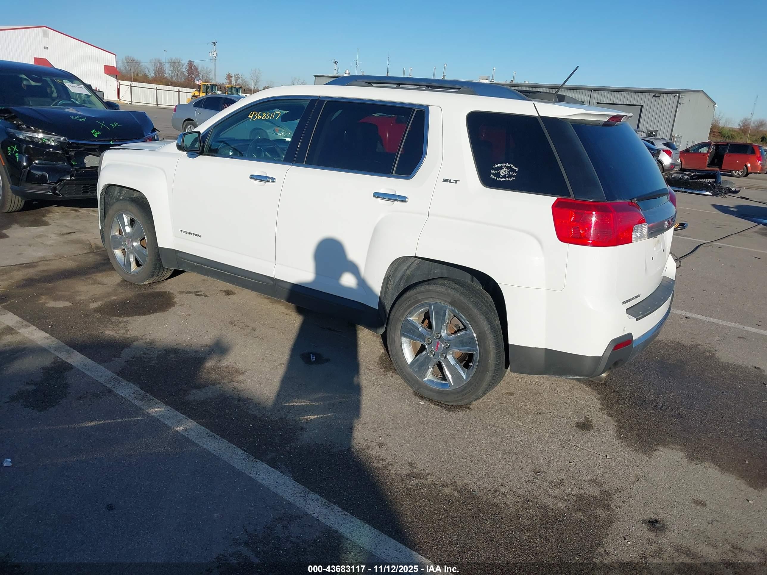 GMC TERRAIN image 3
