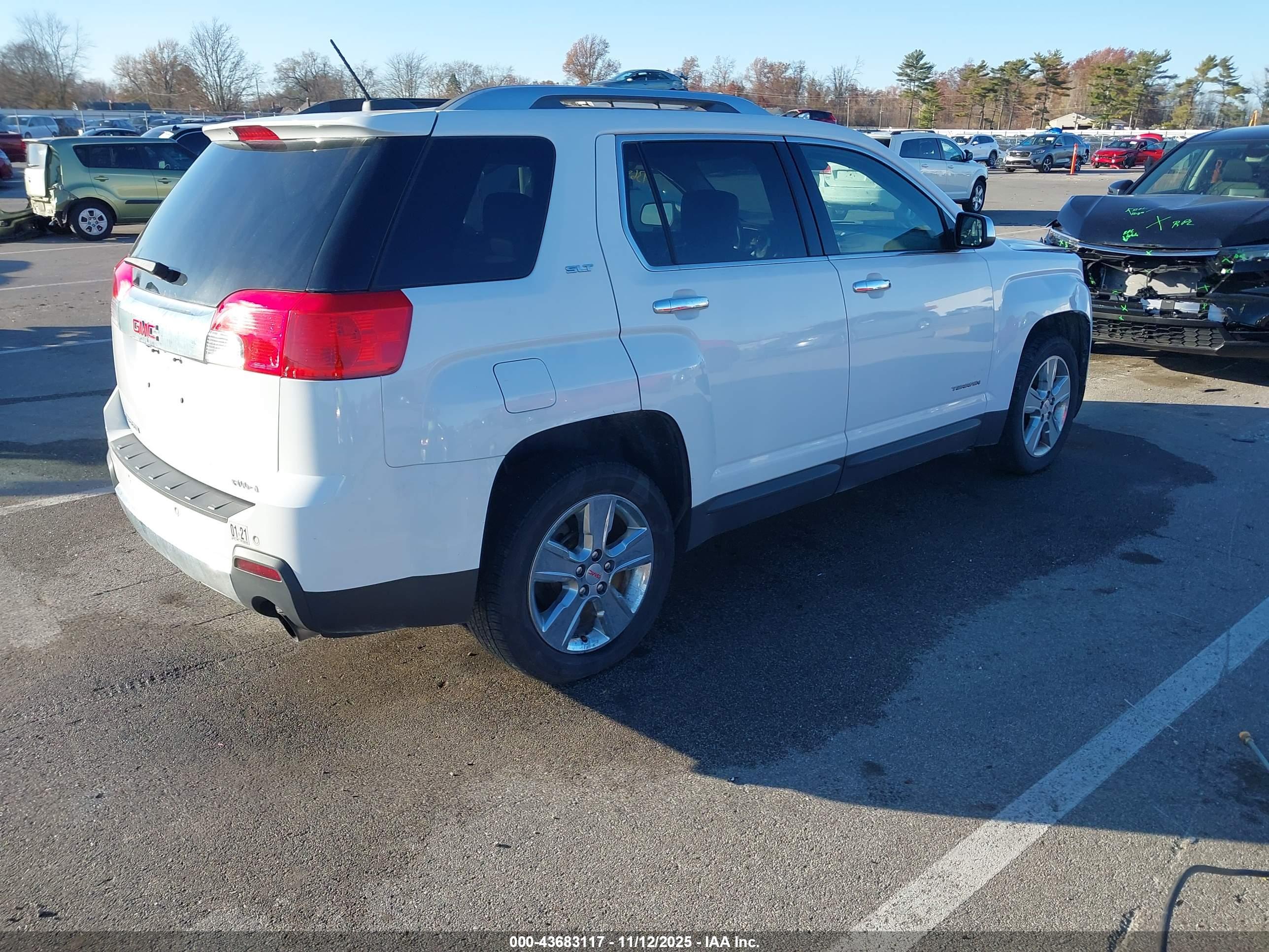 GMC TERRAIN image 4