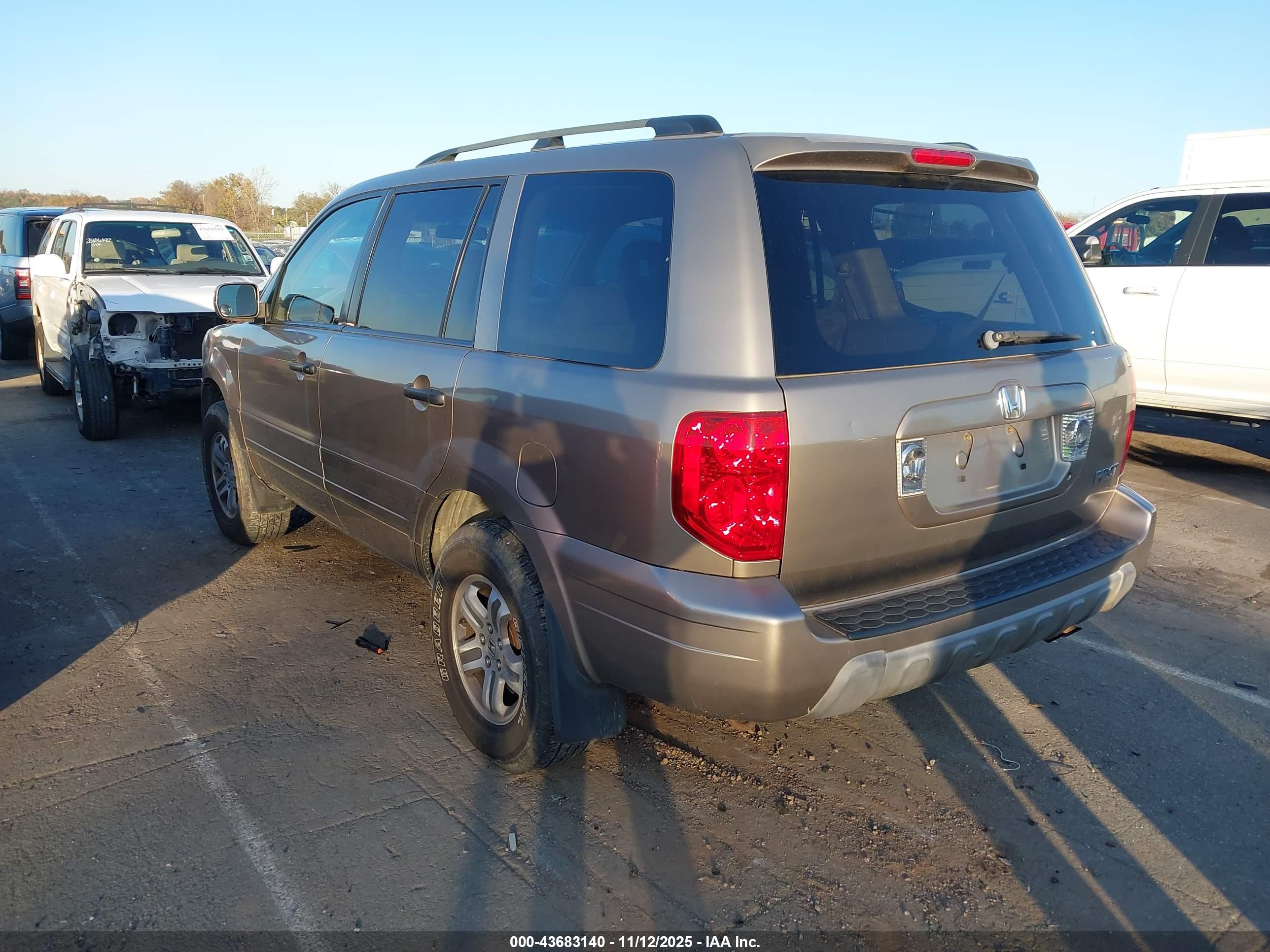 HONDA PILOT image 3
