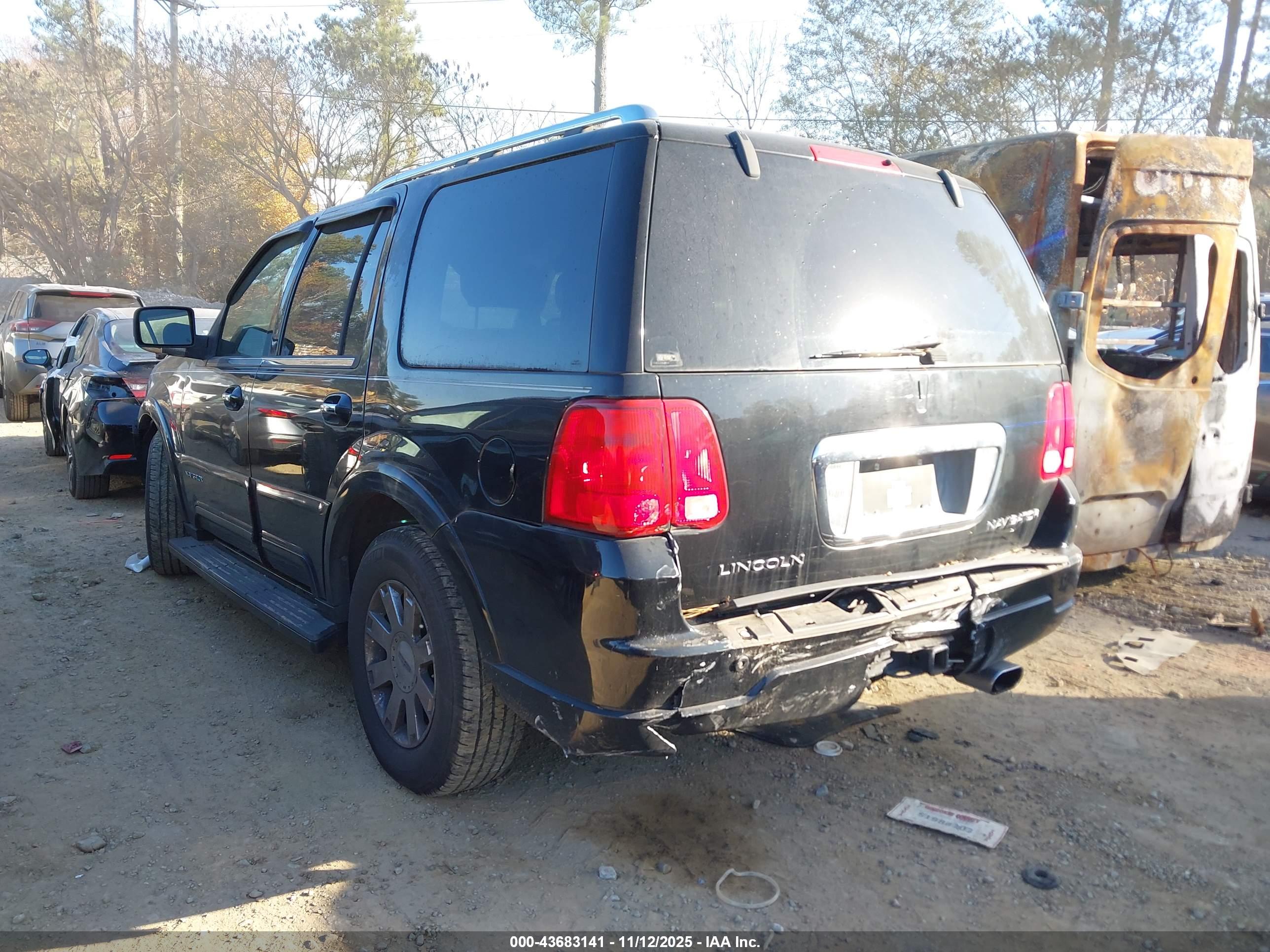 LINCOLN NAVIGATOR image 3