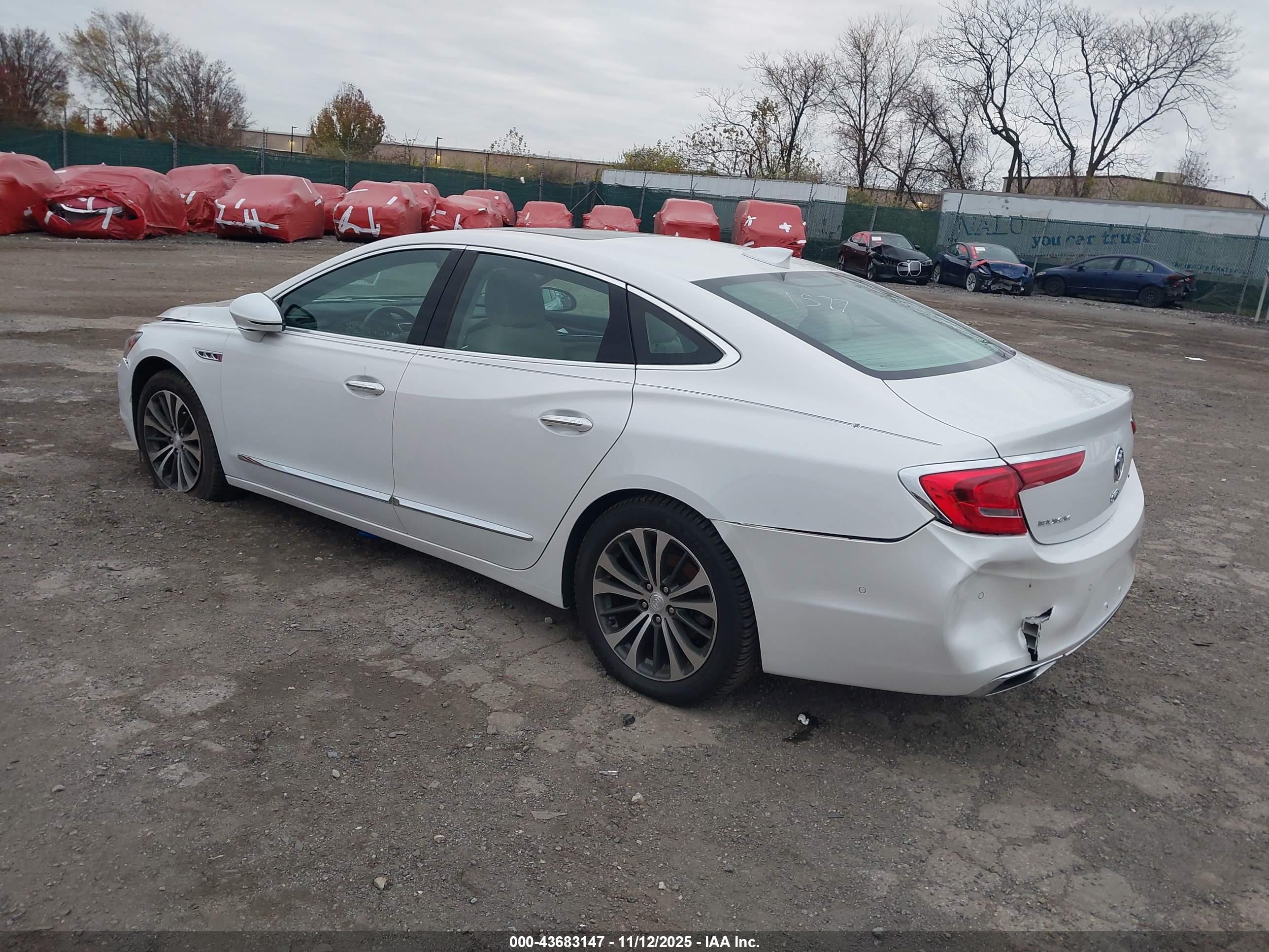 BUICK LACROSSE image 3