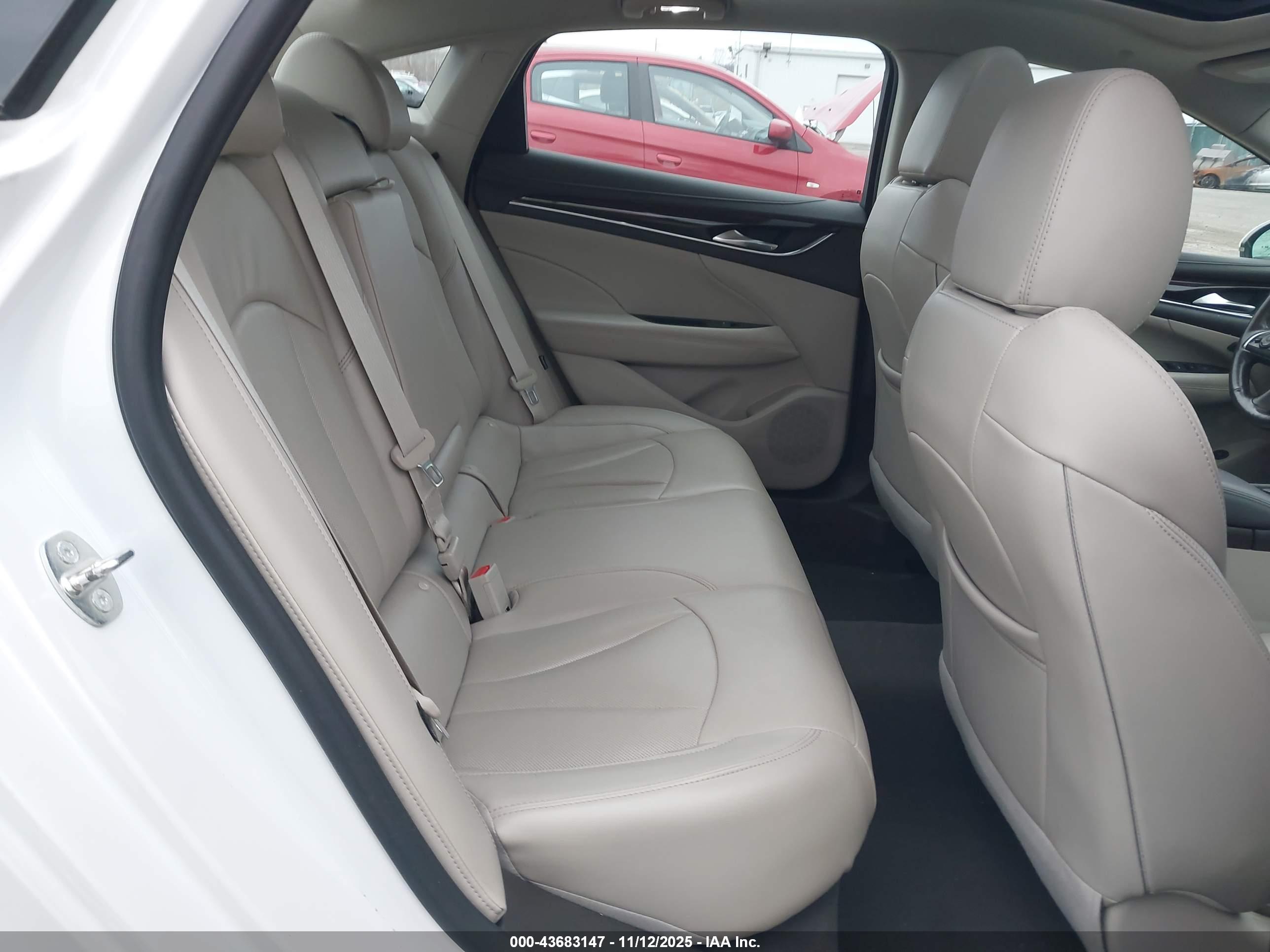 BUICK LACROSSE image 8