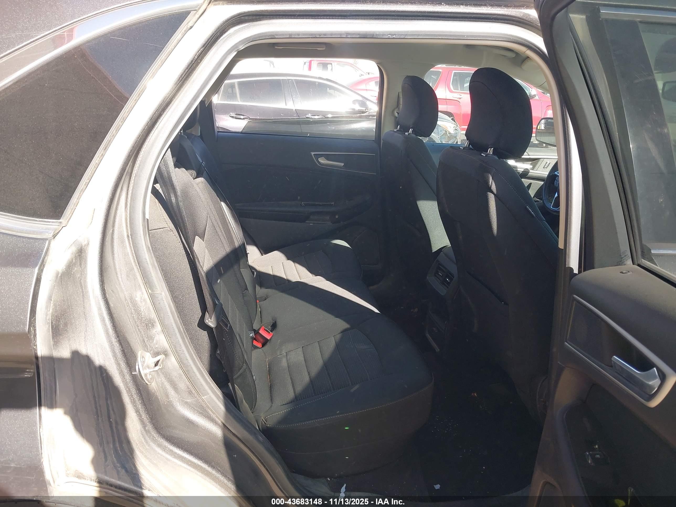 FORD EDGE image 8