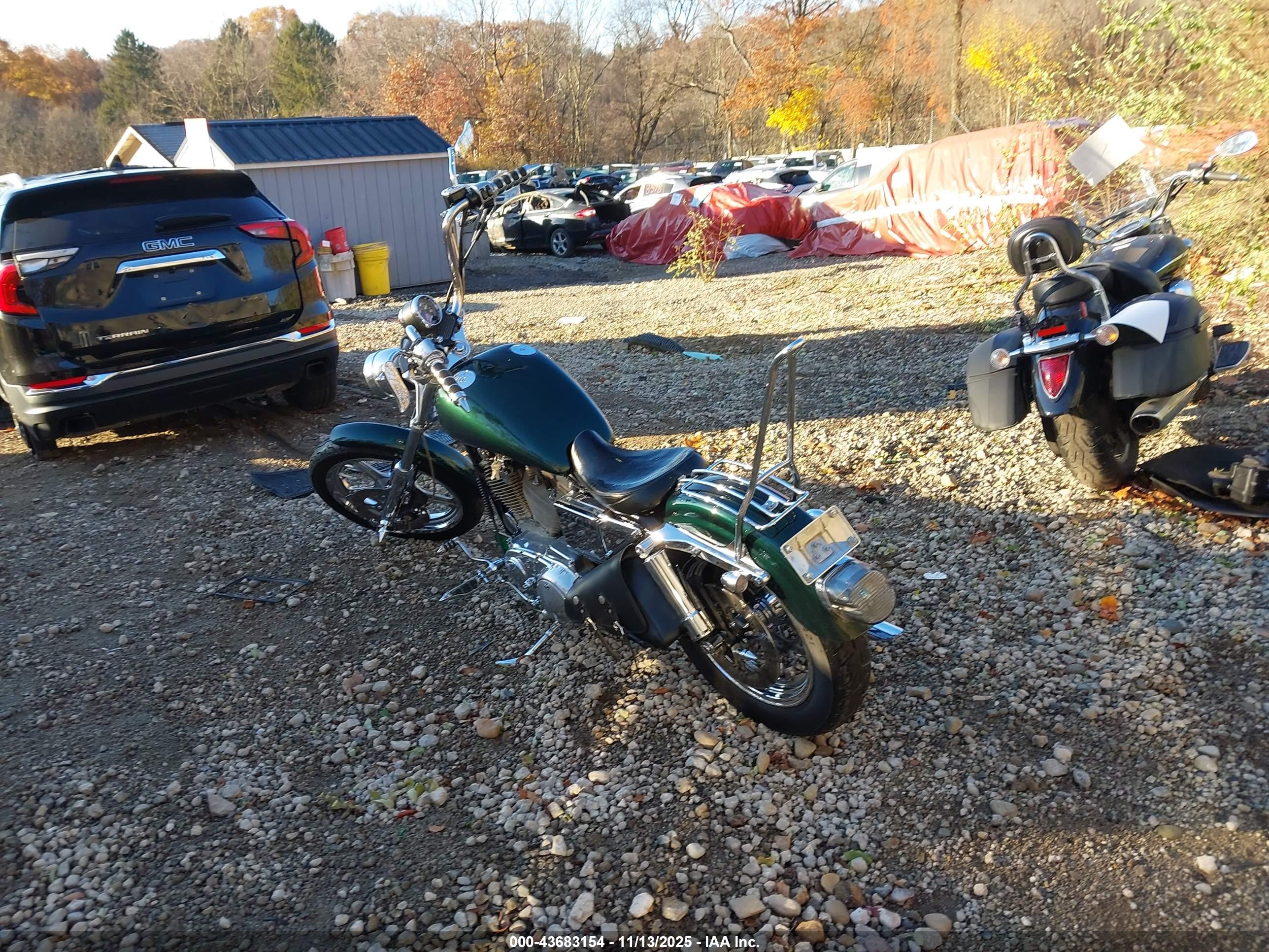 HARLEY-DAVIDSON XL883 image 3