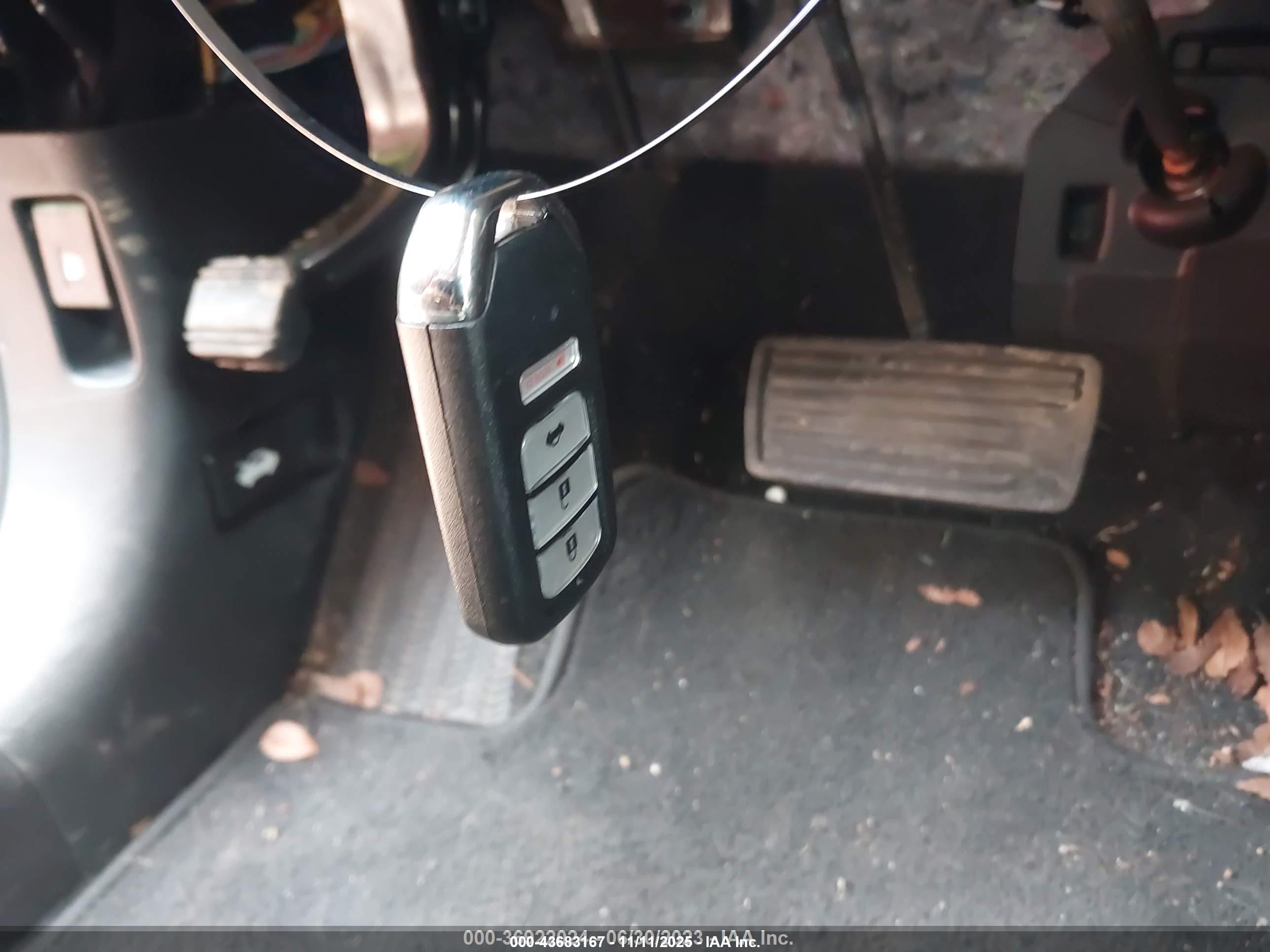 HONDA CR-V image 11