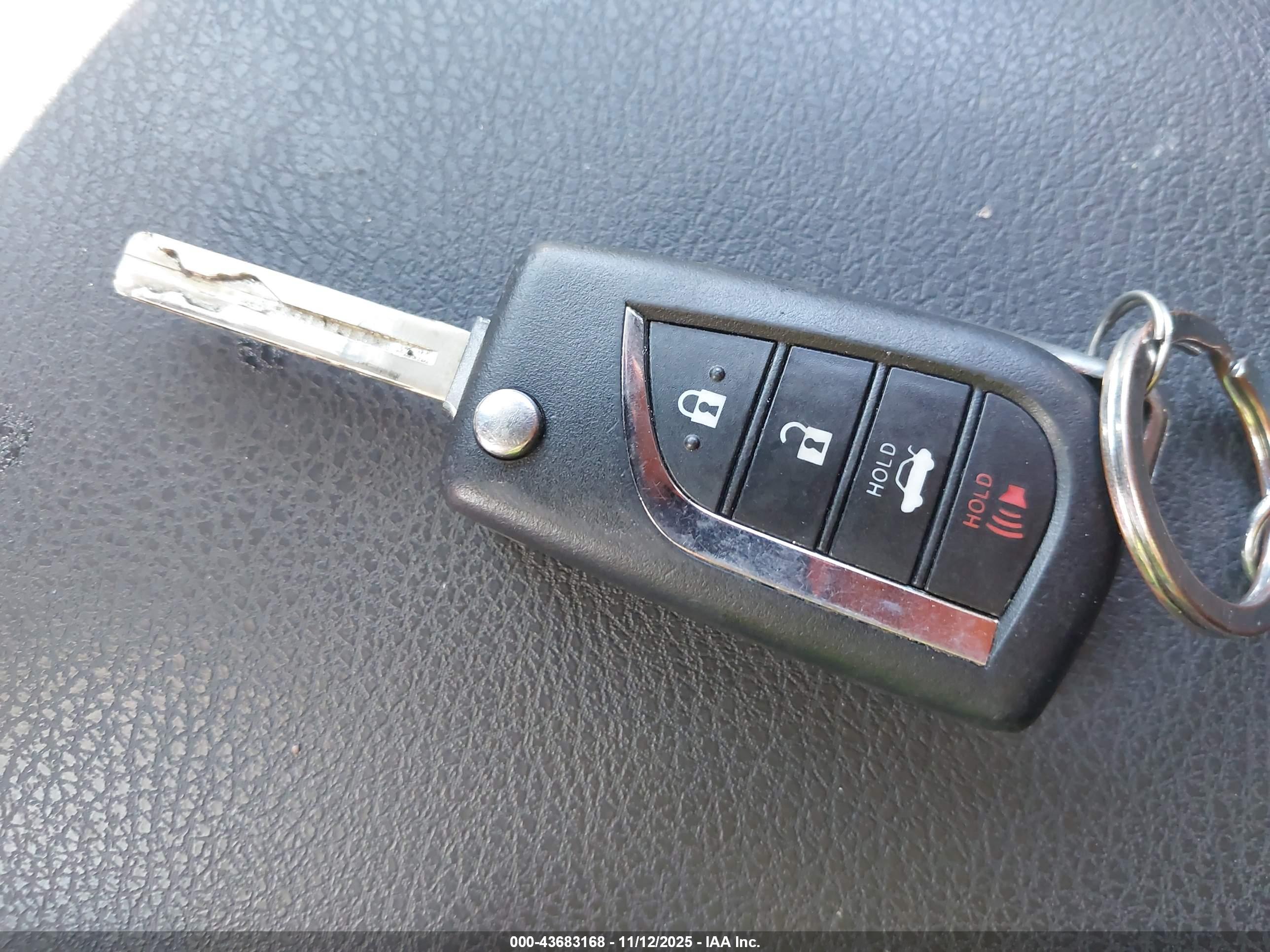 TOYOTA CAMRY image 11