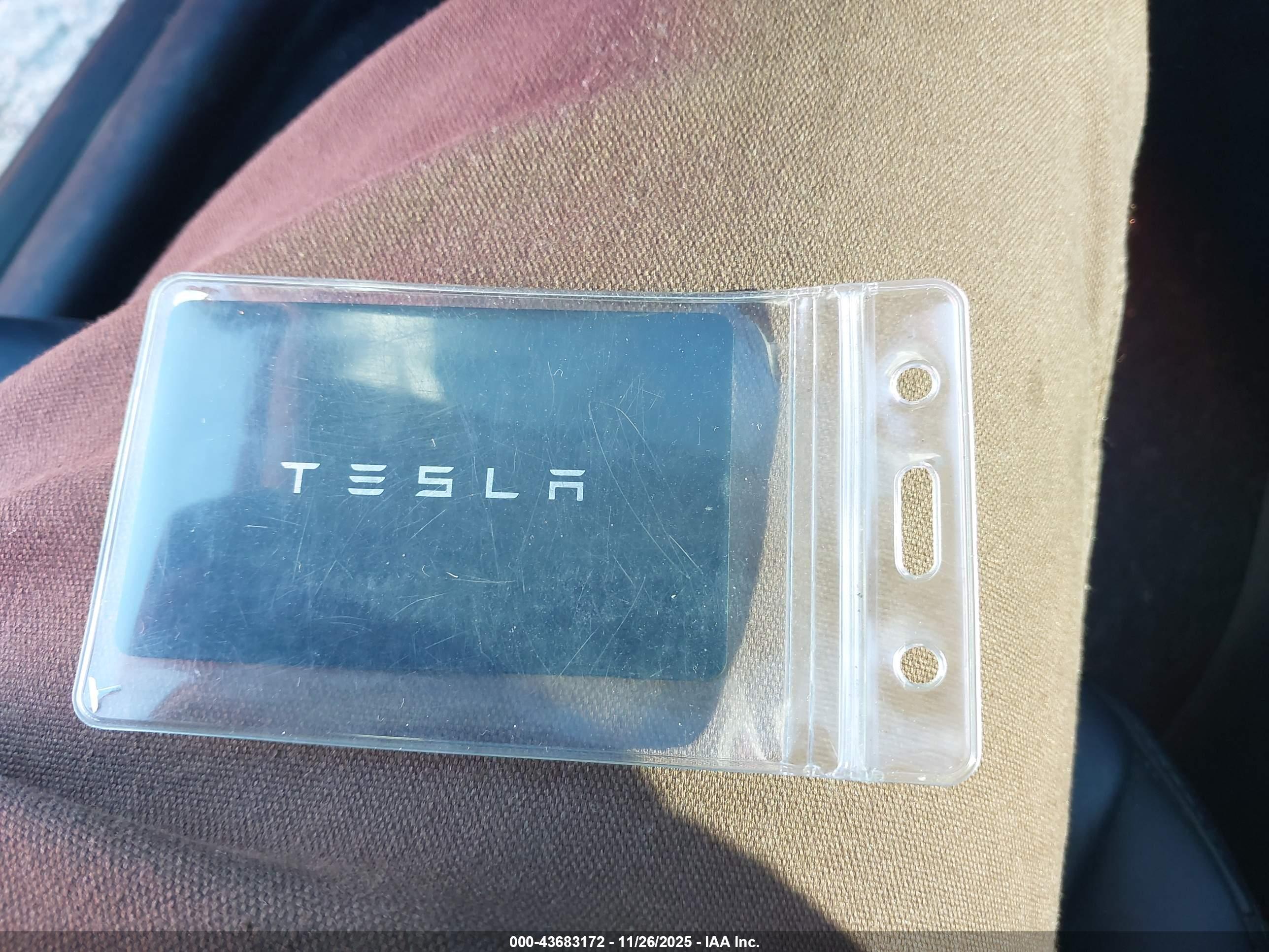 TESLA MODEL image 11