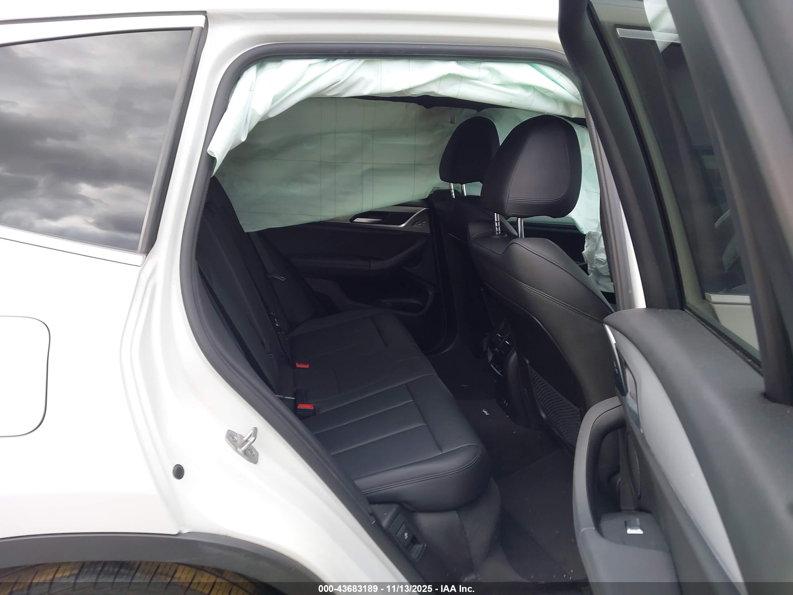 BMW X3 image 8