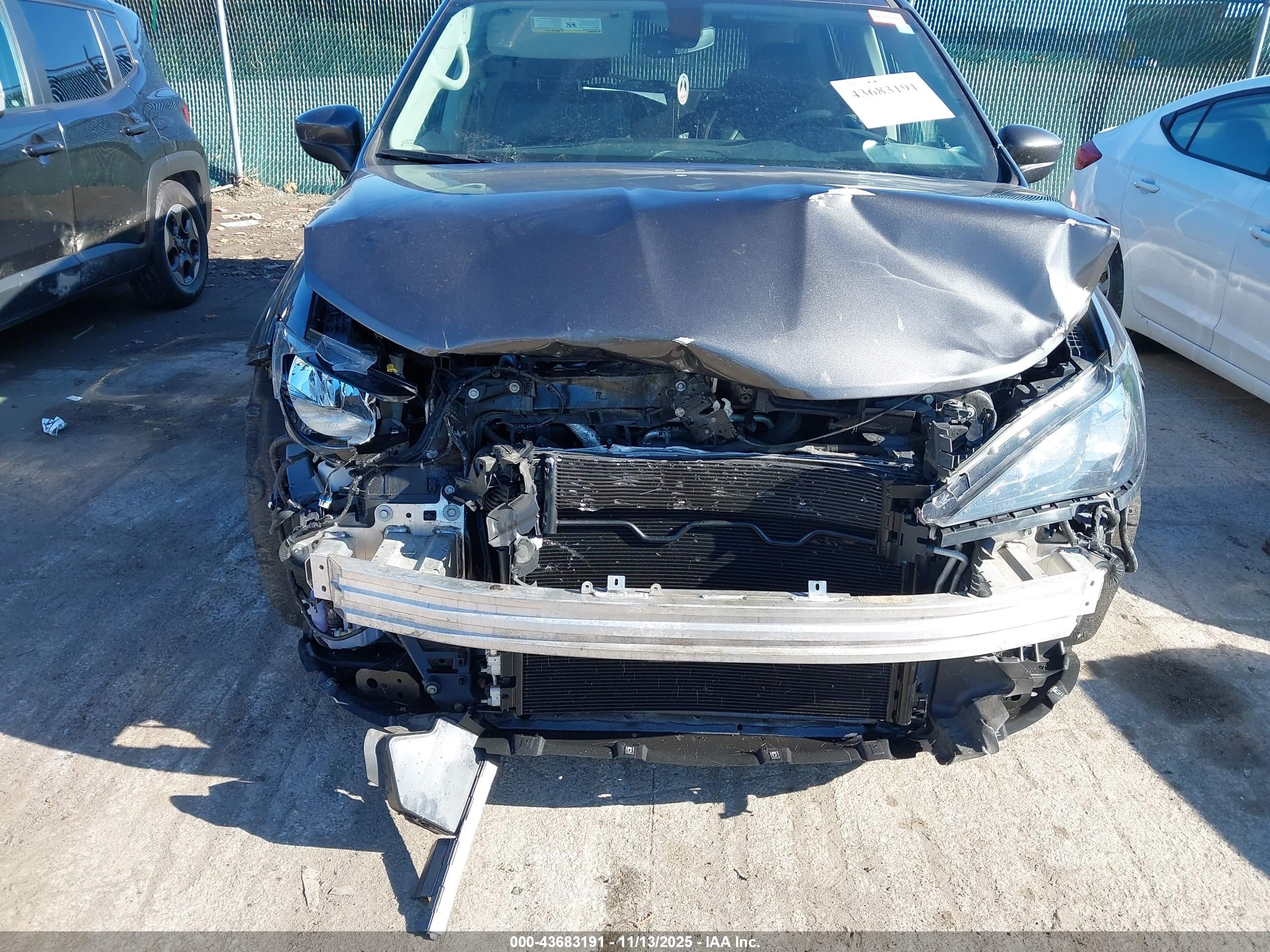 CHRYSLER VOYAGER image 6
