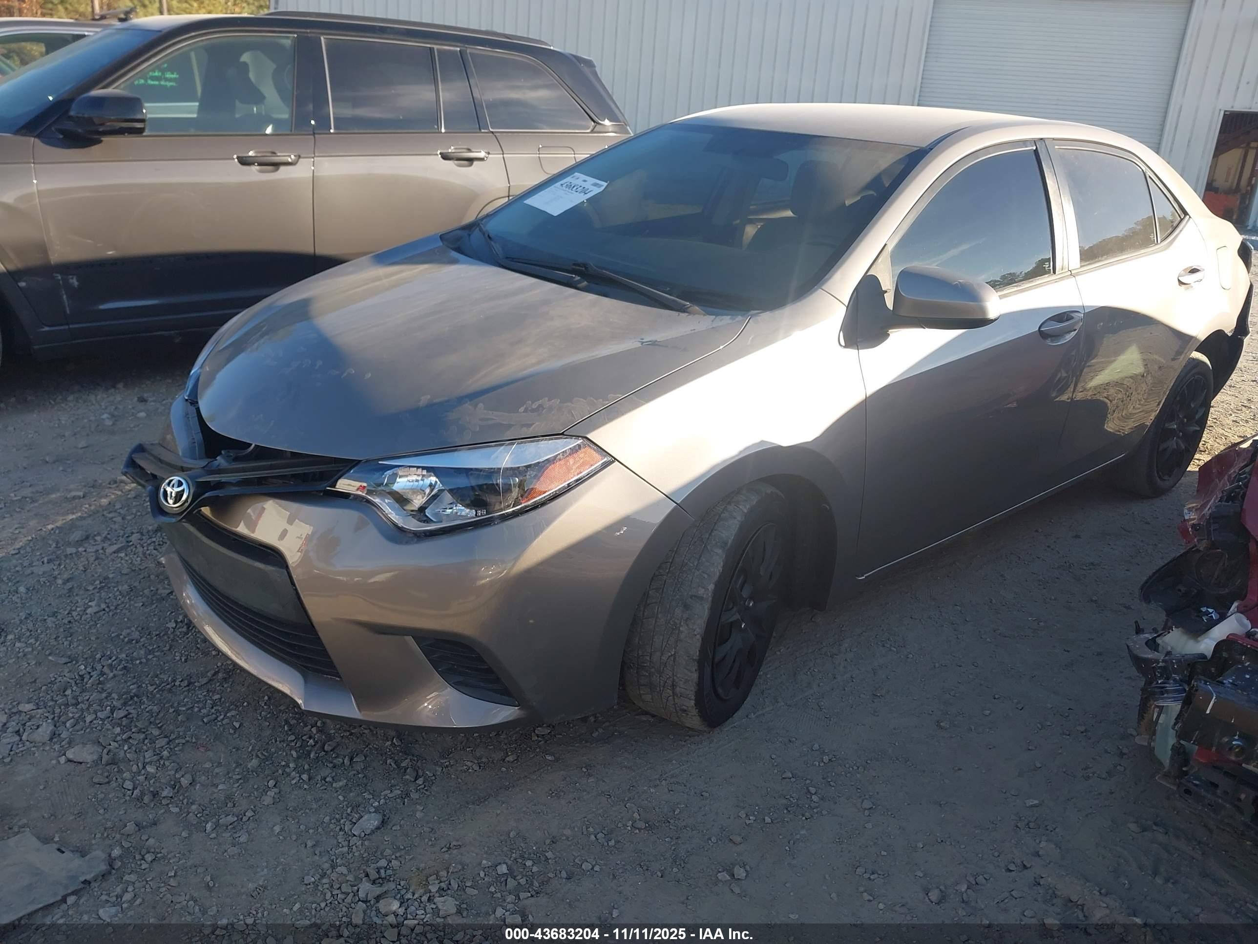 TOYOTA COROLLA image 2