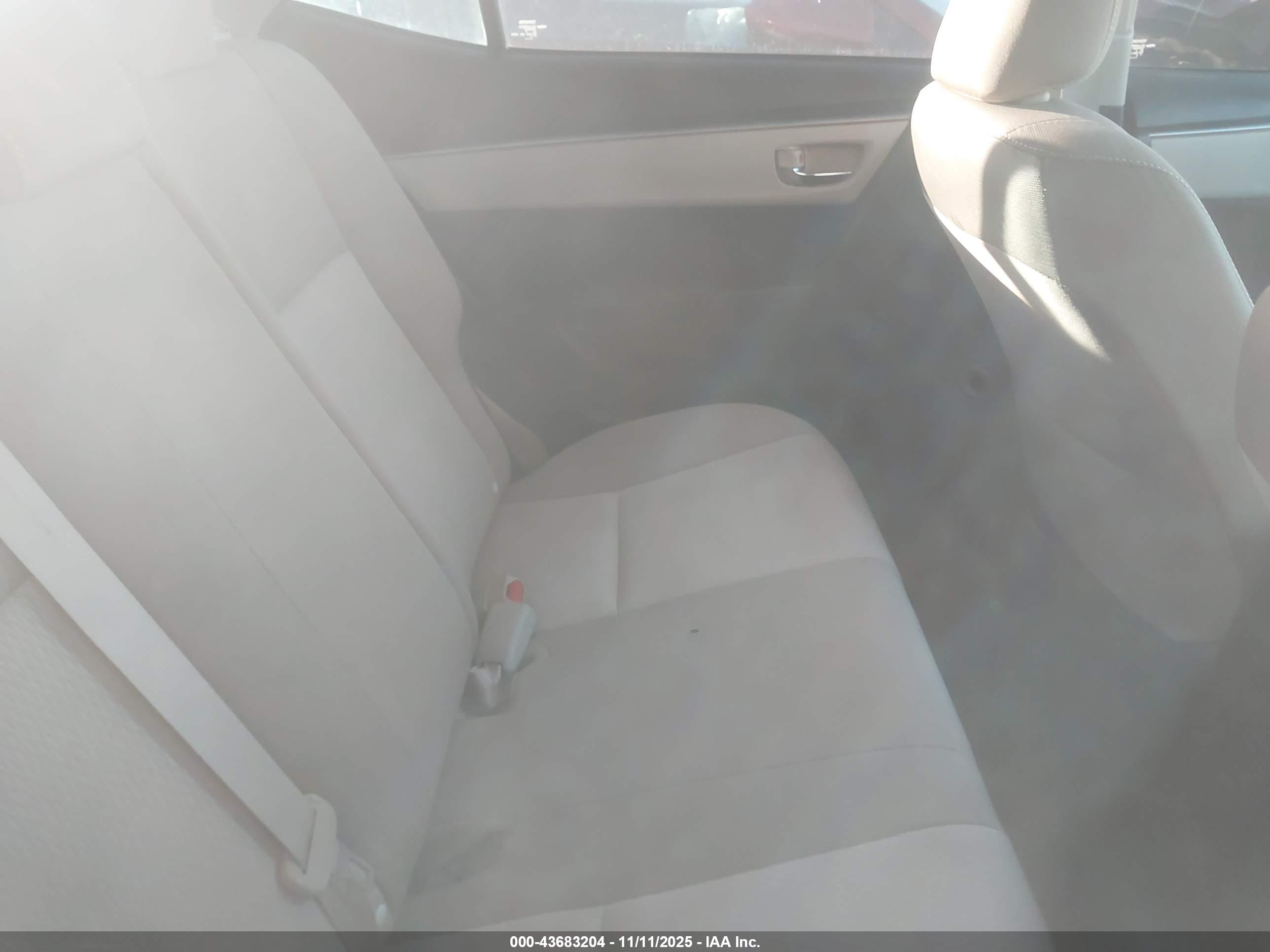 TOYOTA COROLLA image 8