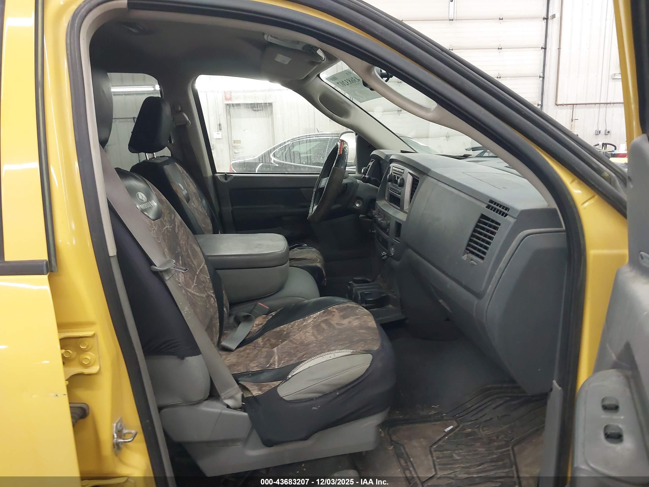 DODGE RAM image 5