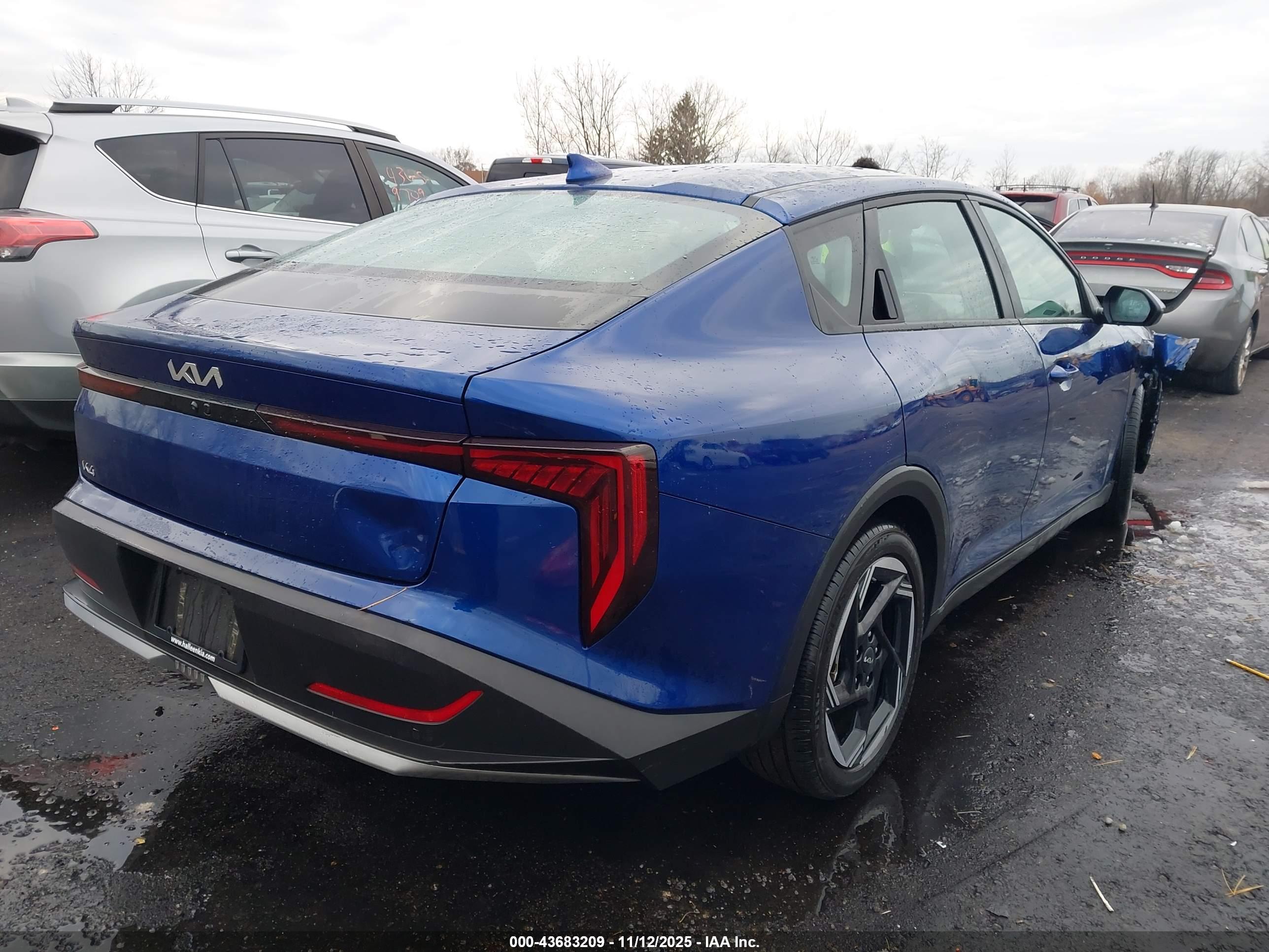 KIA K4 image 4