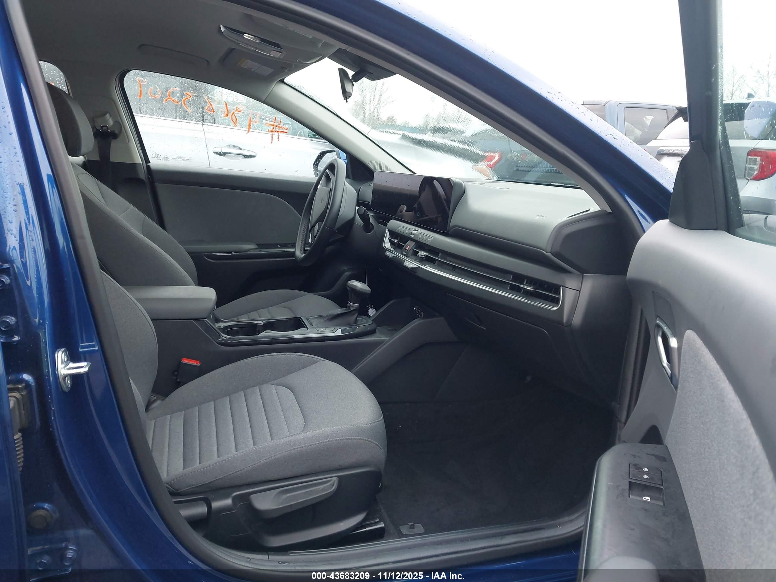 KIA K4 image 5
