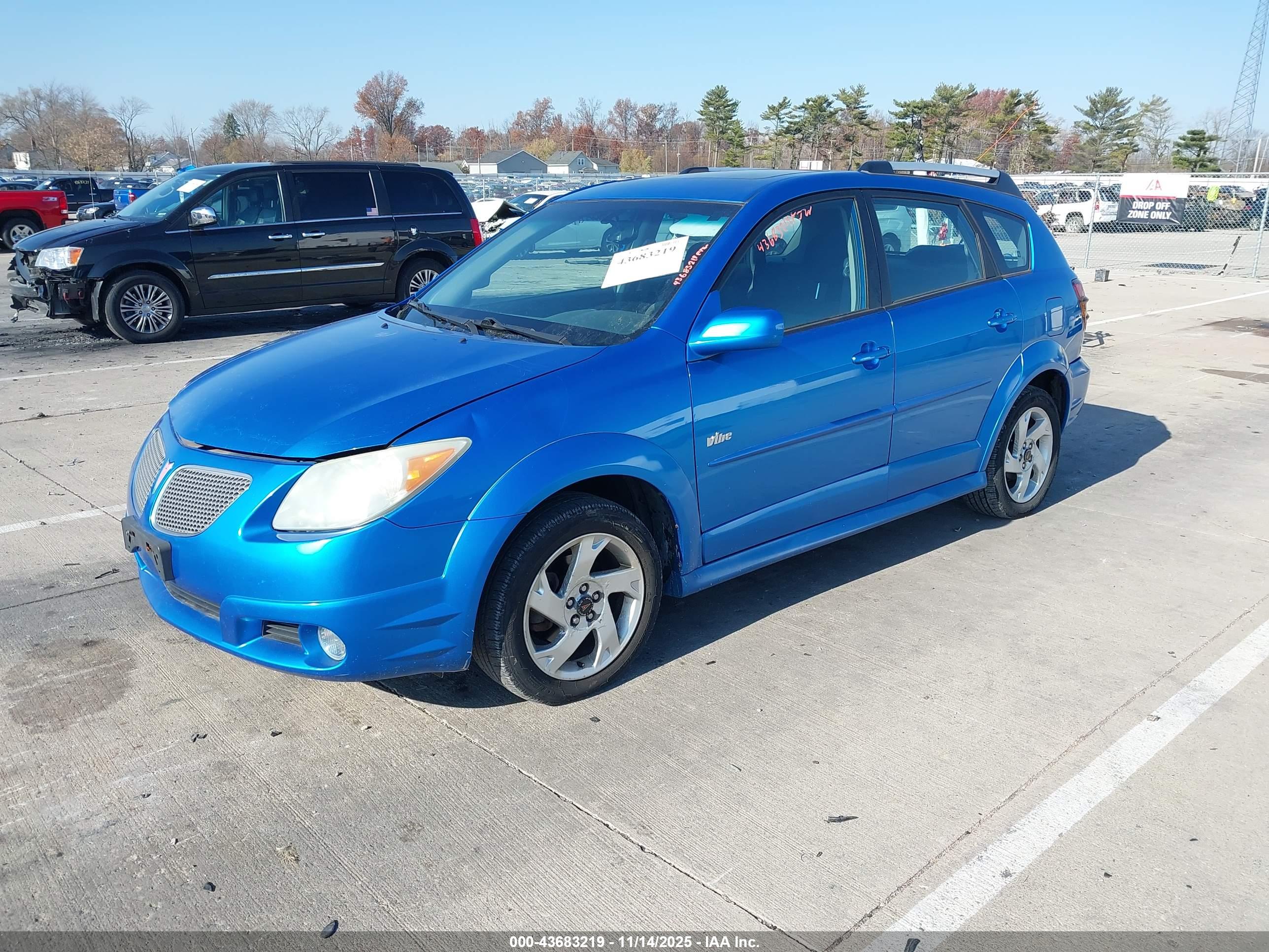 PONTIAC VIBE image 2