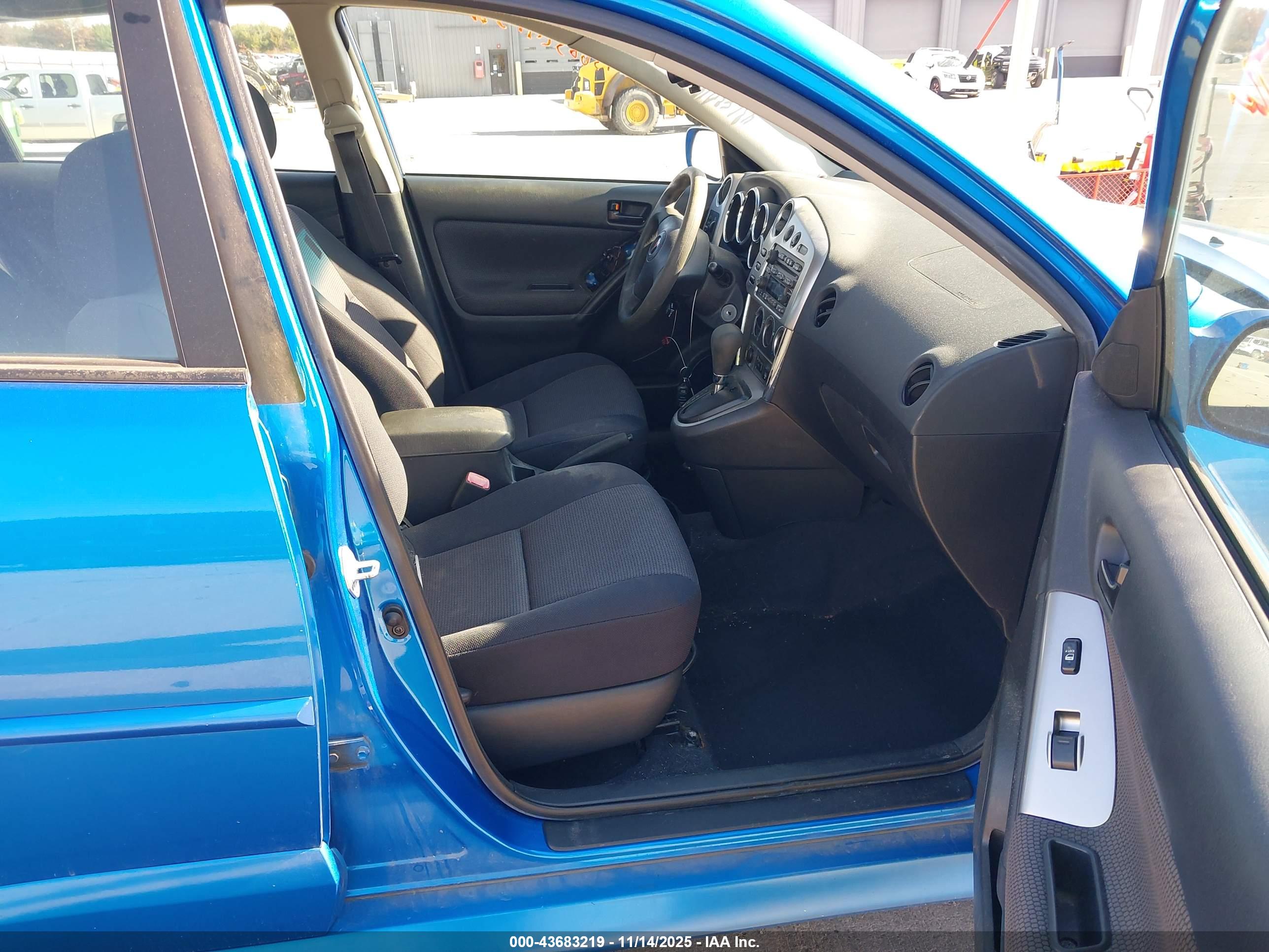 PONTIAC VIBE image 5