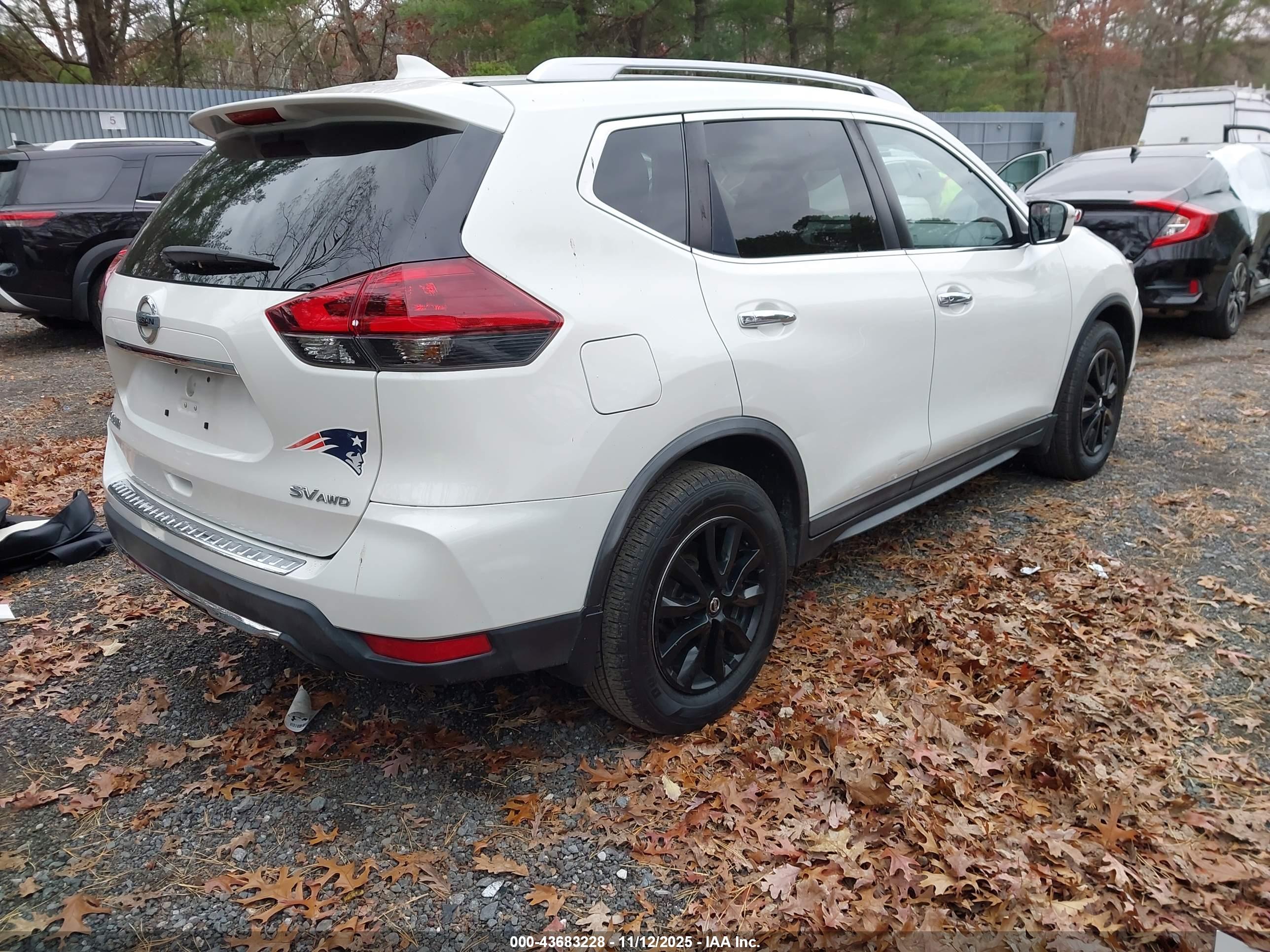 NISSAN ROGUE image 4