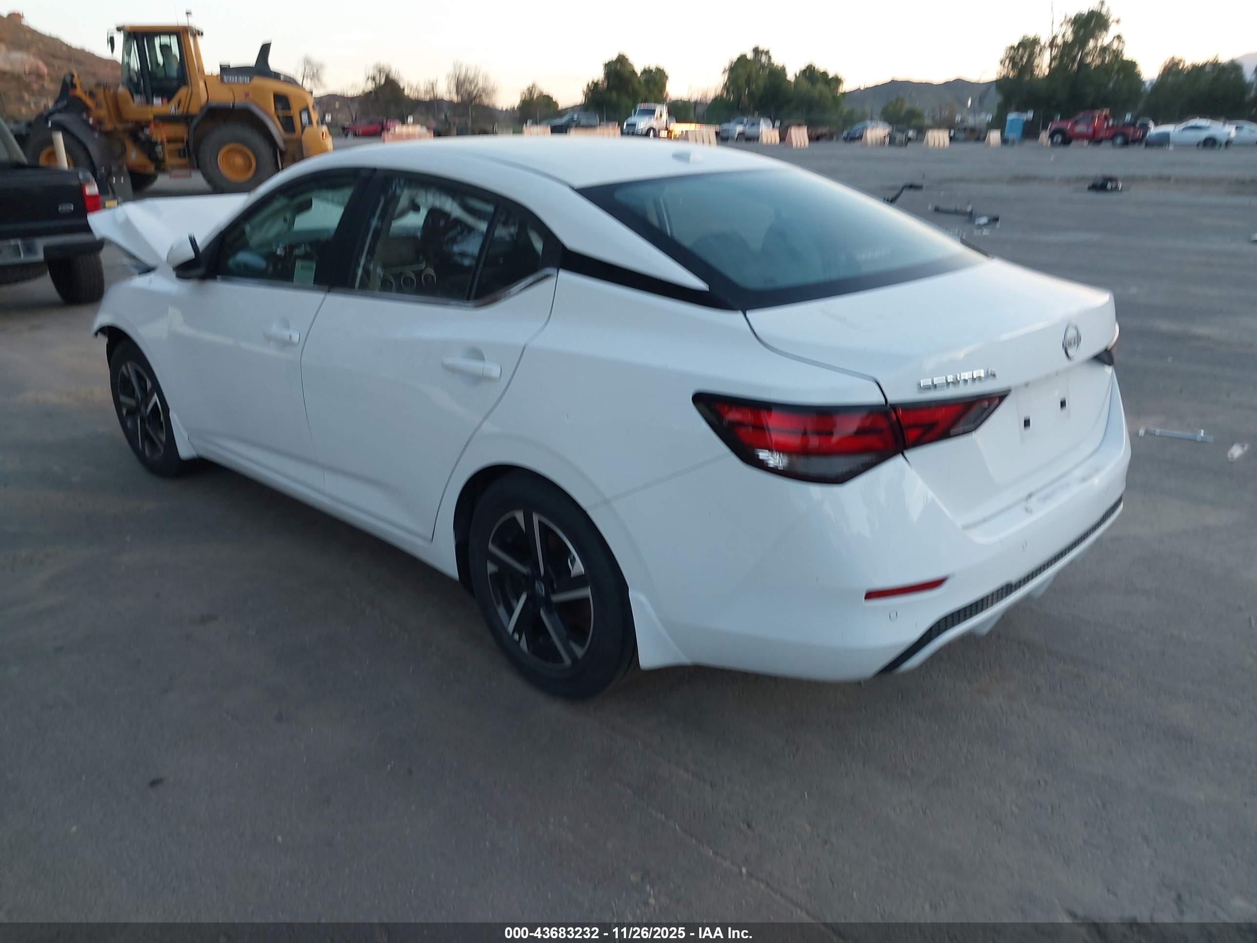NISSAN SENTRA image 3
