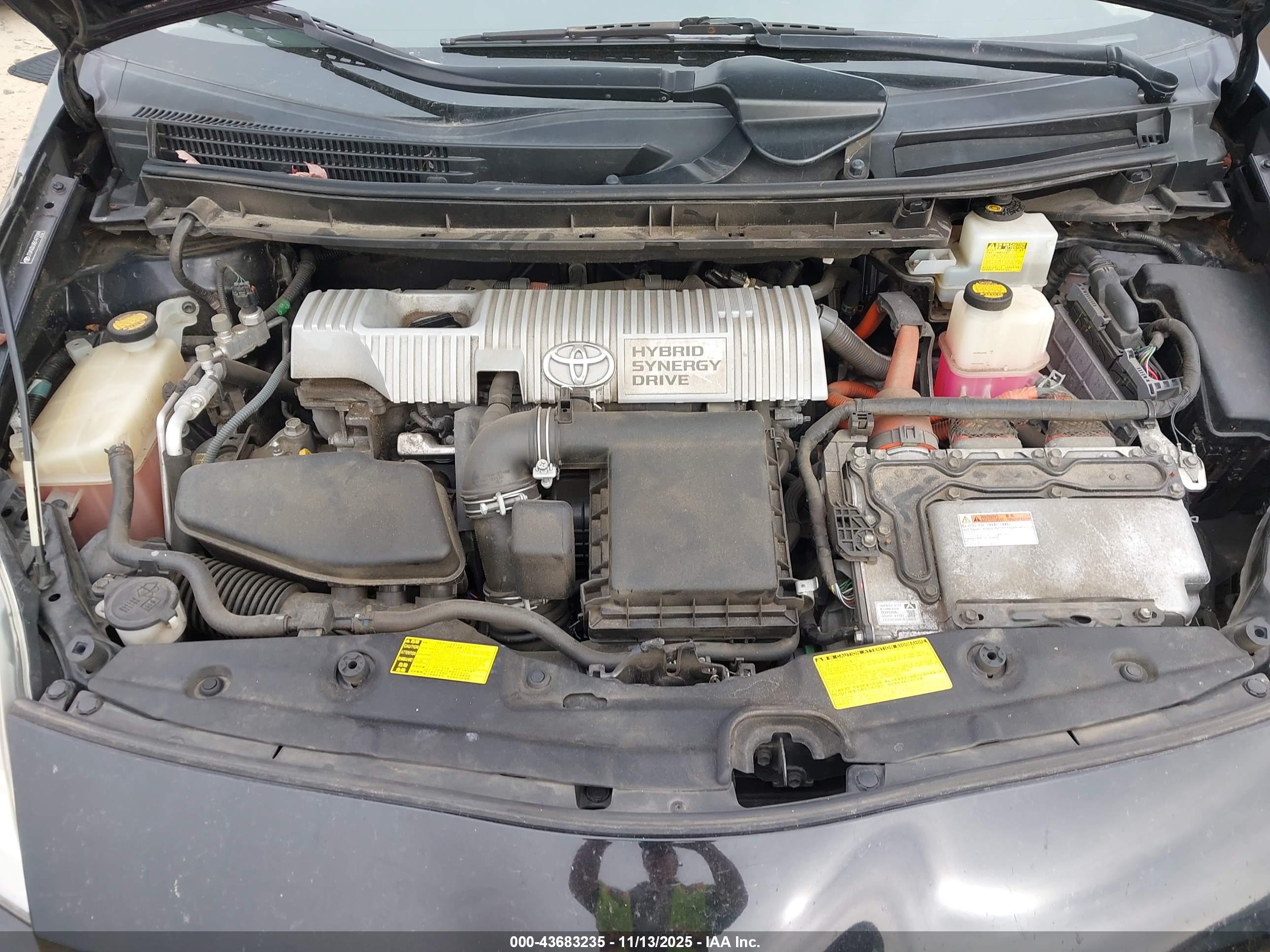 TOYOTA PRIUS image 10