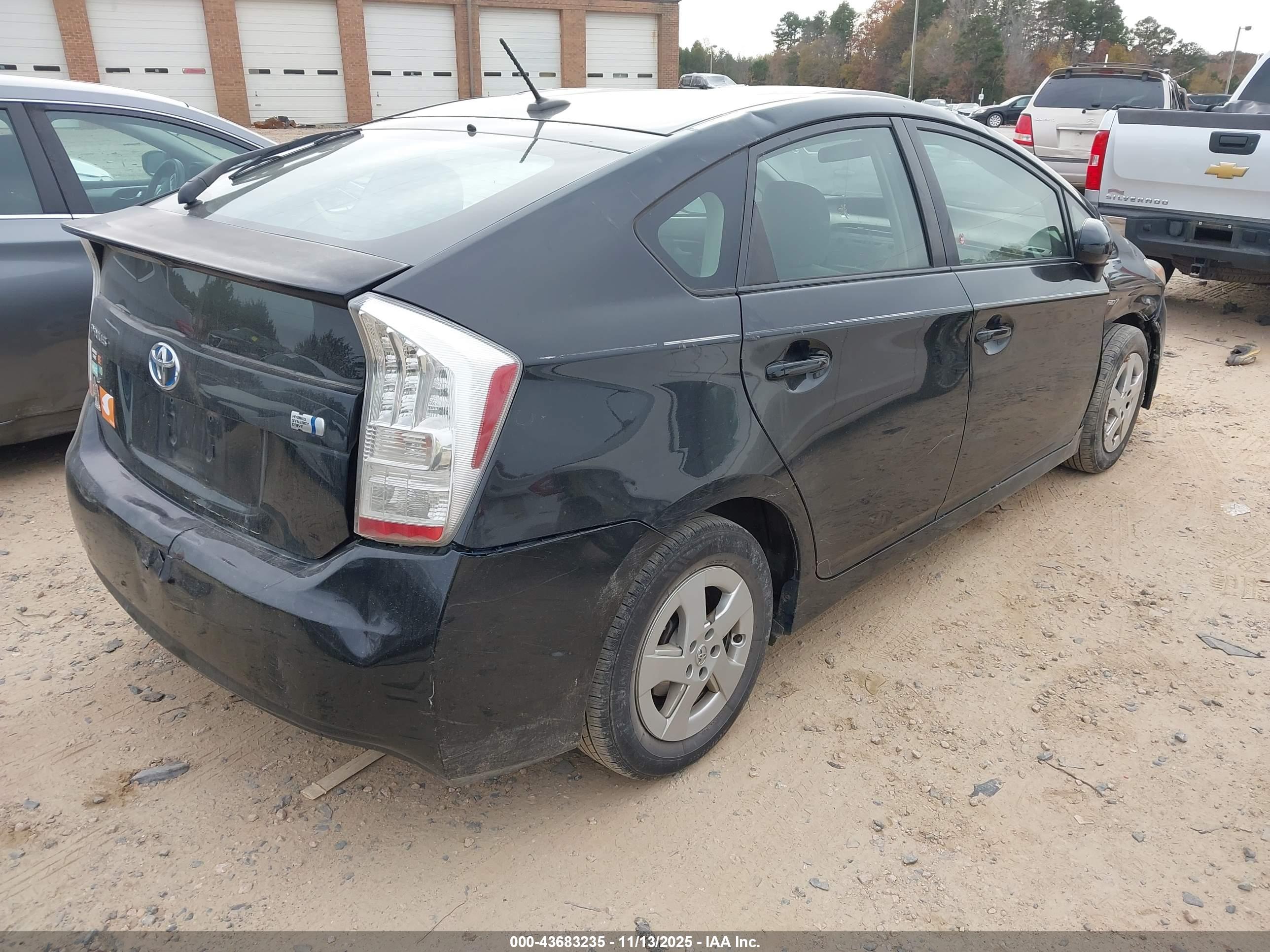 TOYOTA PRIUS image 4