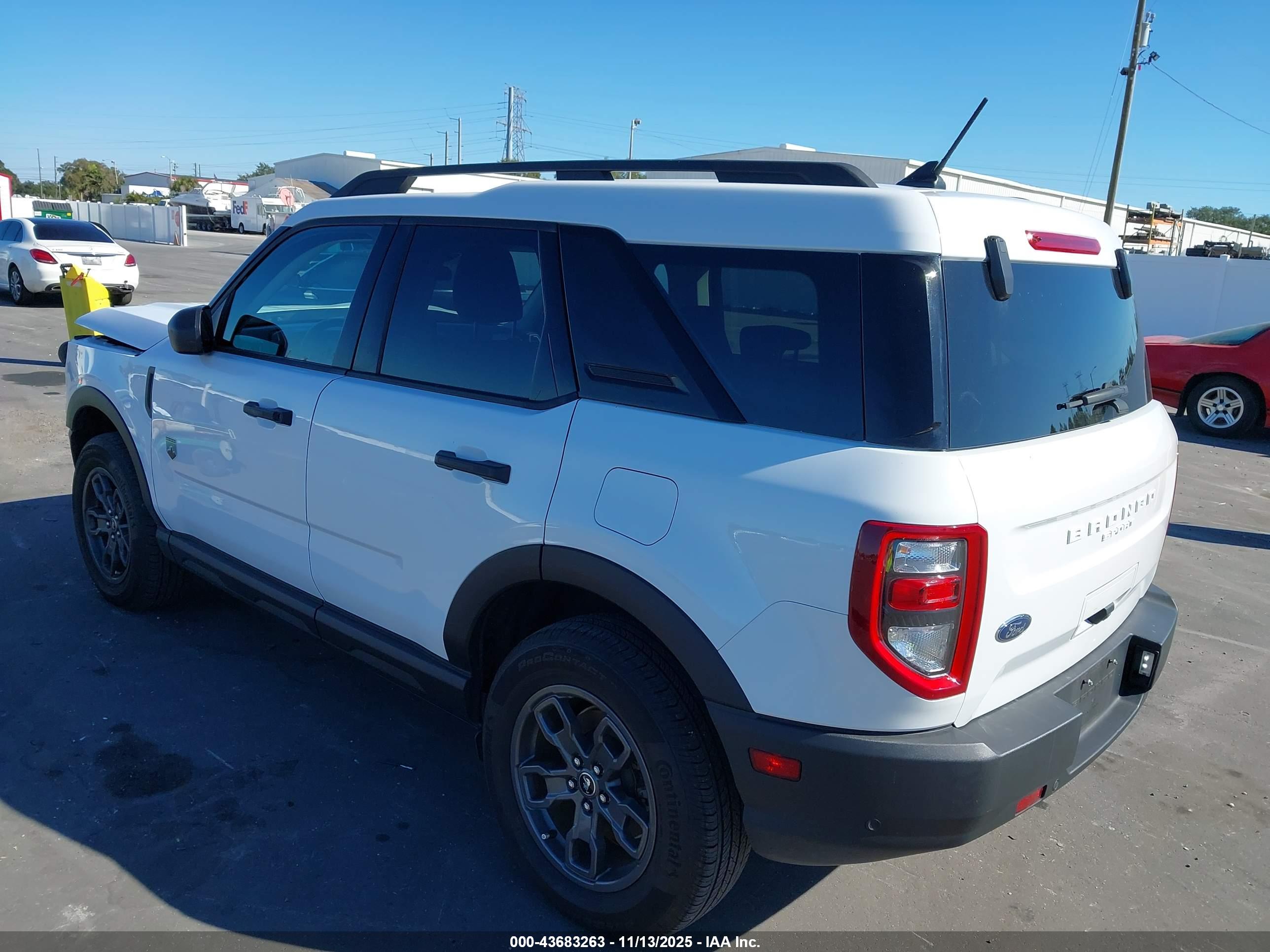 FORD BRONCO image 3