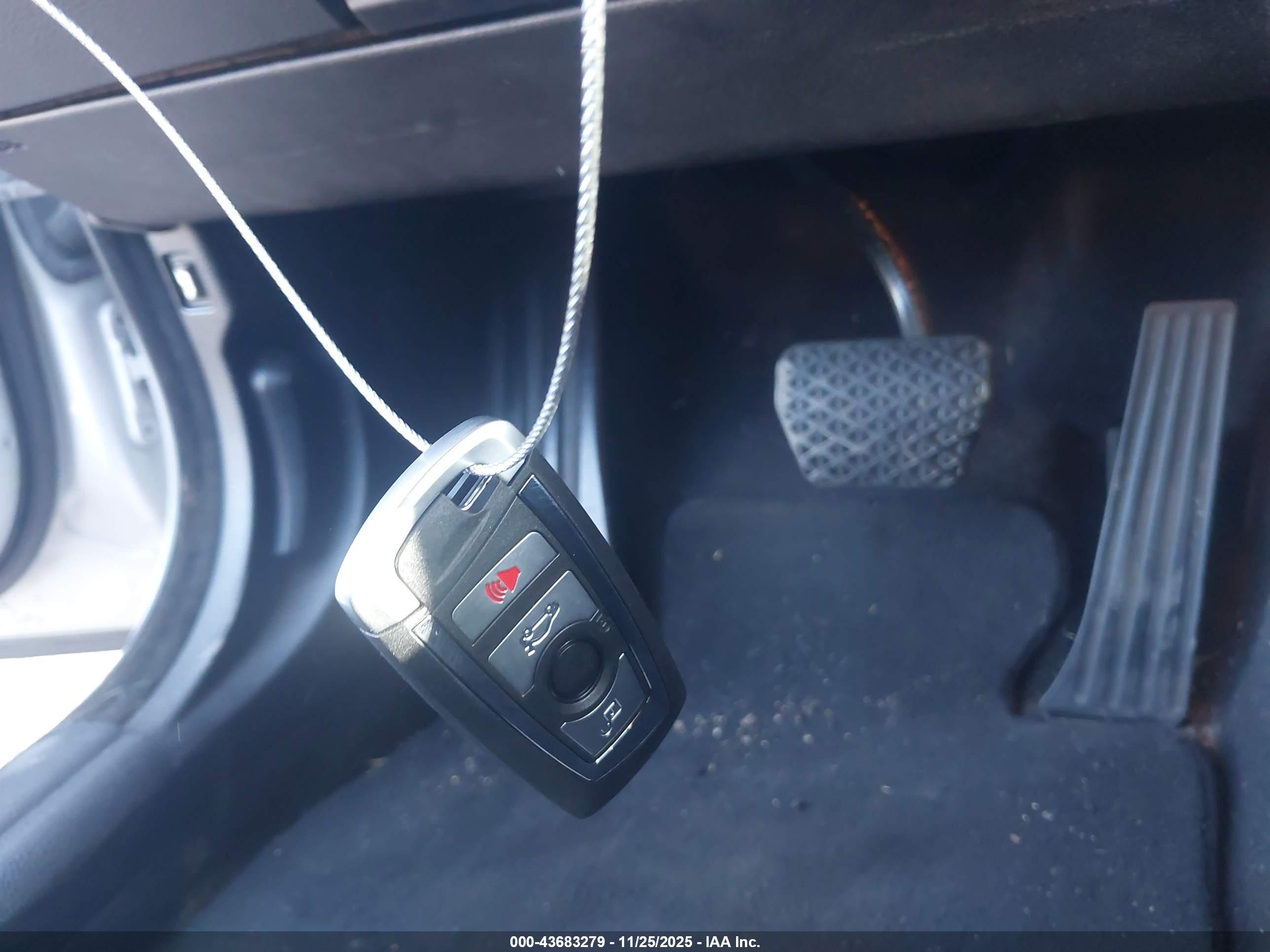 BMW 528I image 11