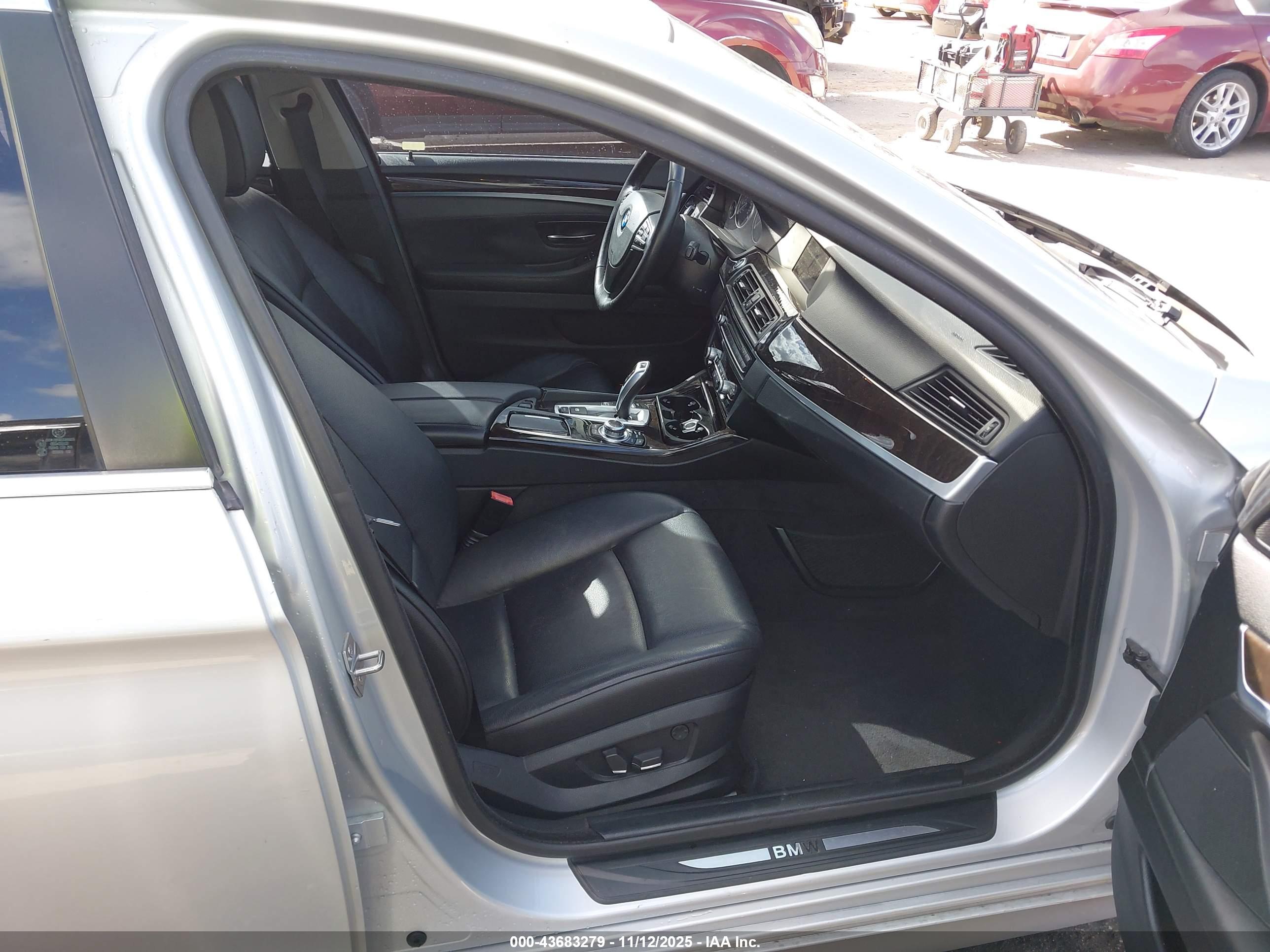 BMW 528I image 5