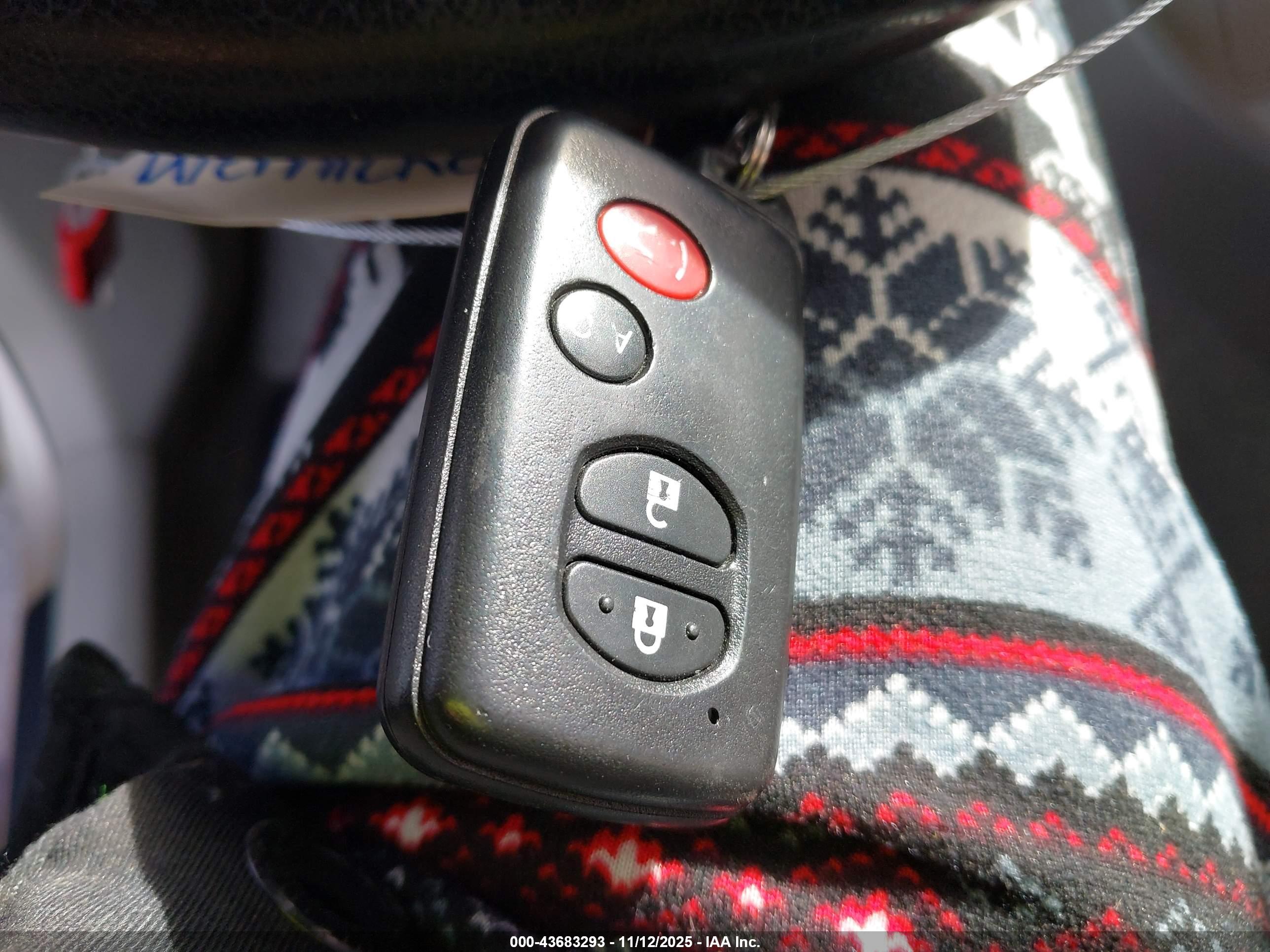 TOYOTA PRIUS image 11