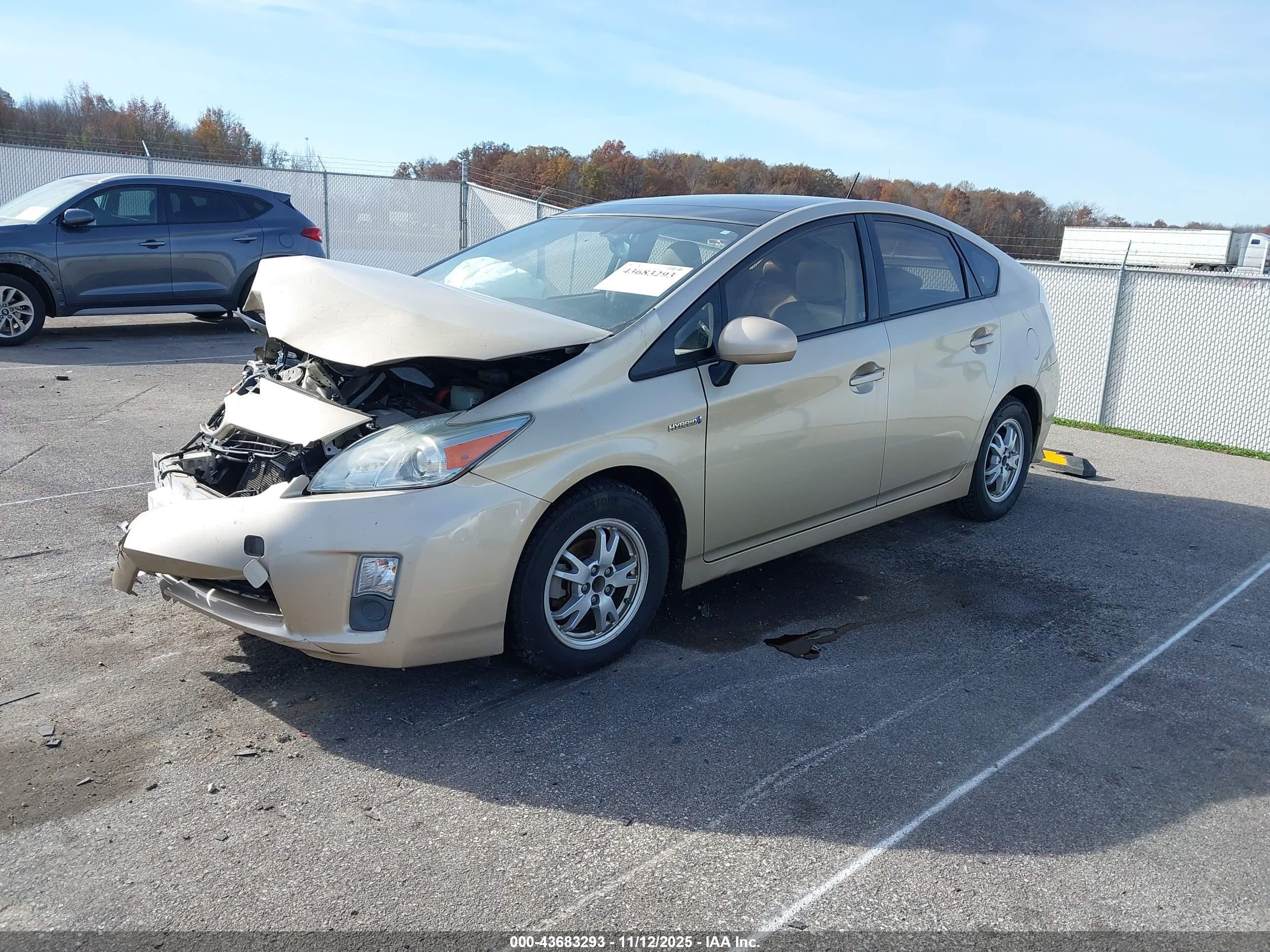 TOYOTA PRIUS image 2