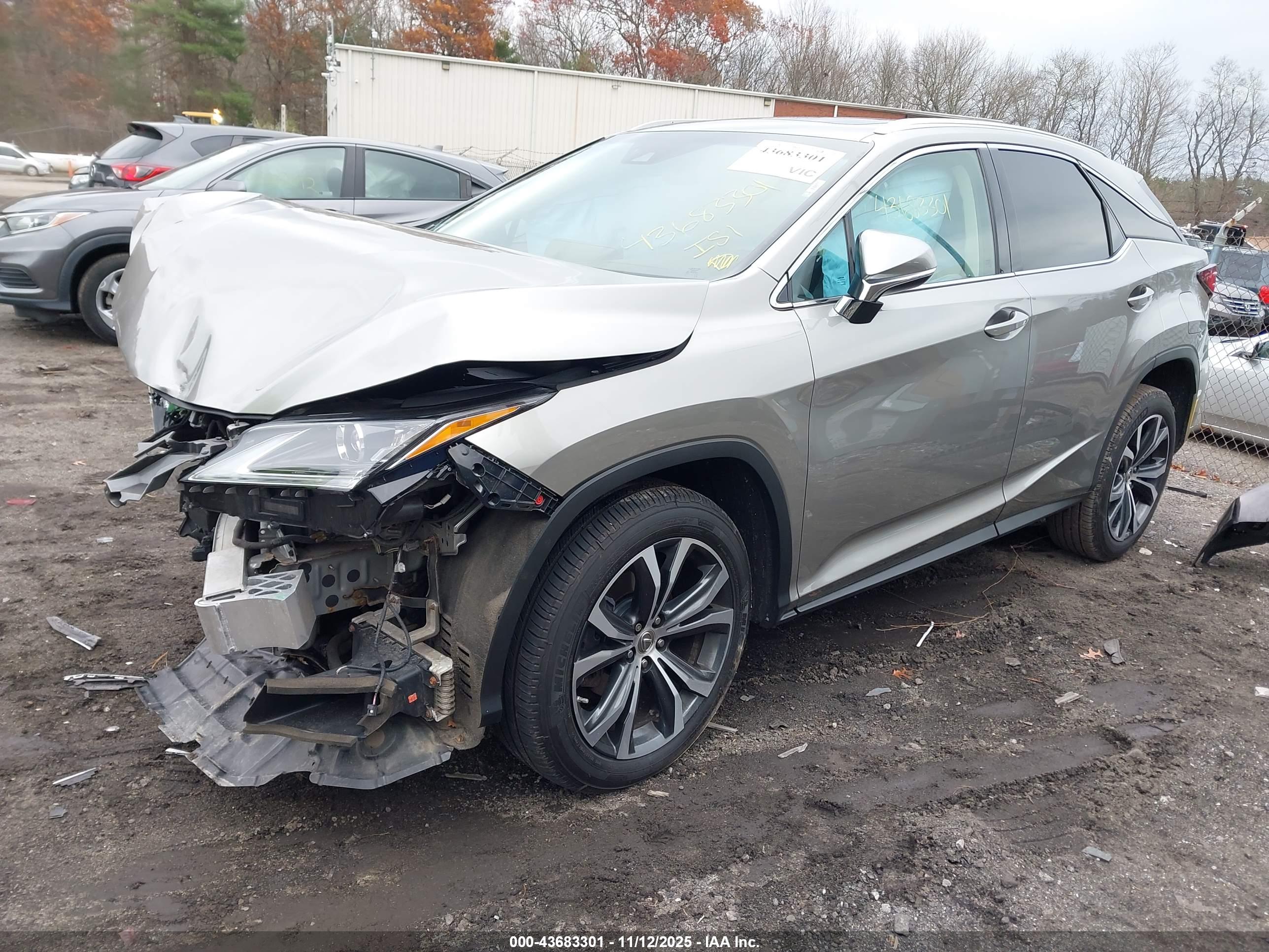 LEXUS RX image 2