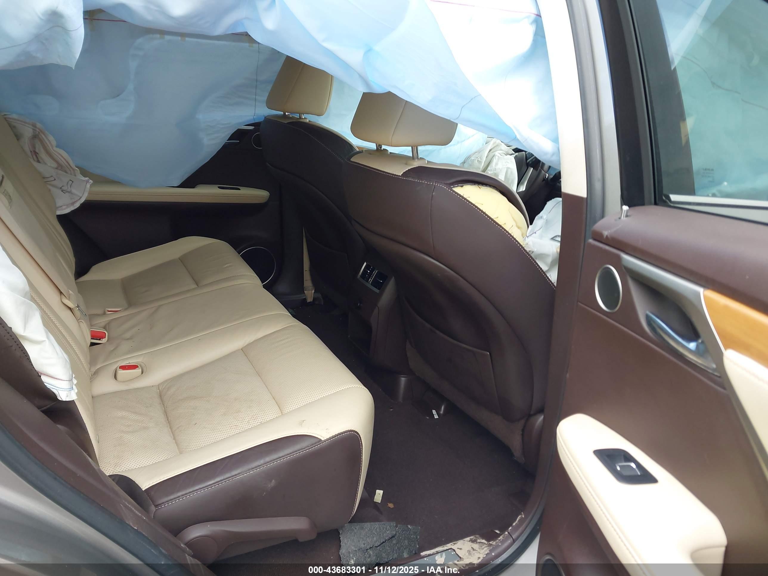 LEXUS RX image 8